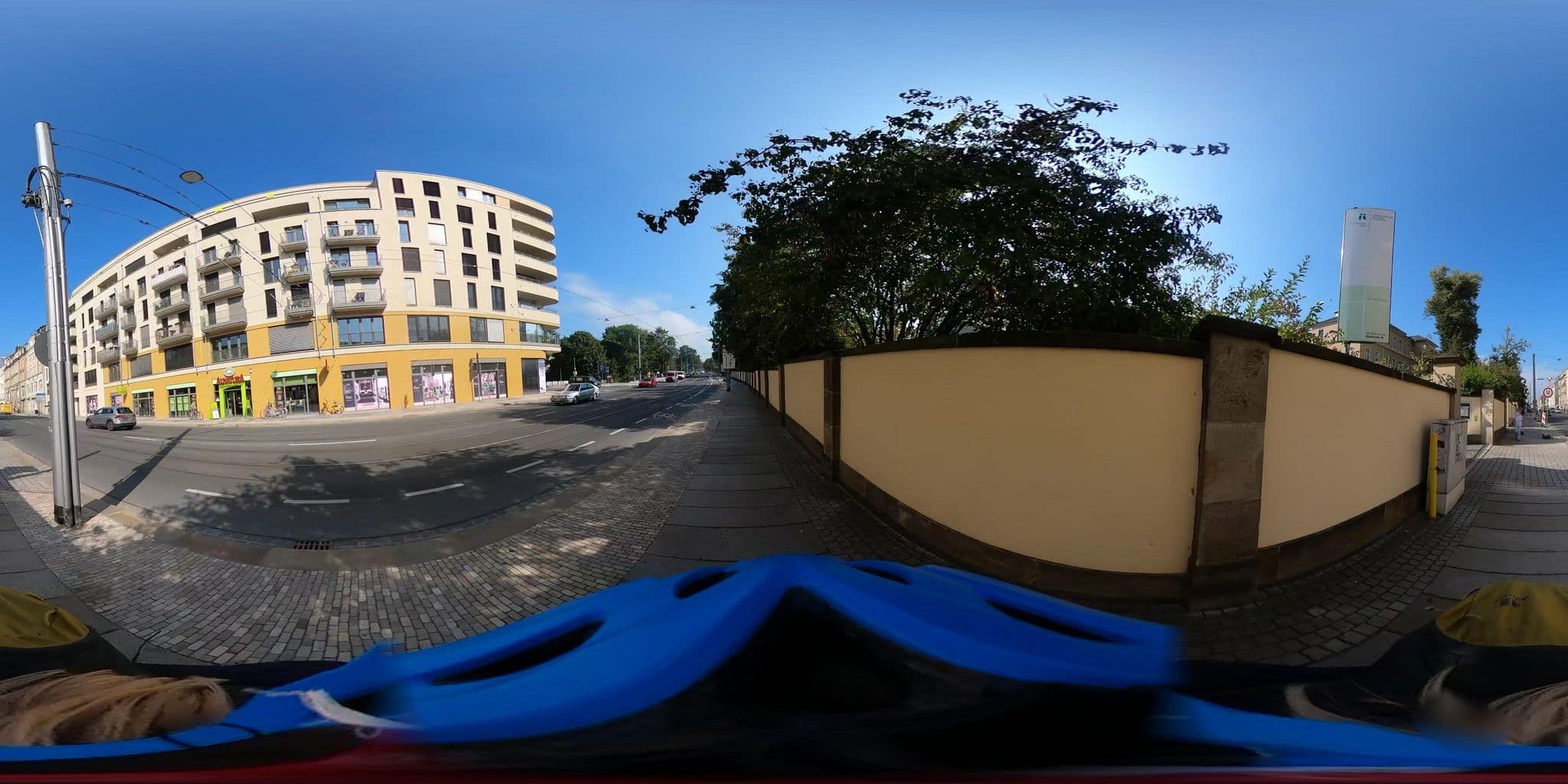 Street view near Turmhaus mit Gästehaus Diakonie und MVZ, Äußere Neustadt — © geowatti (CC BY-SA · Mapillary)