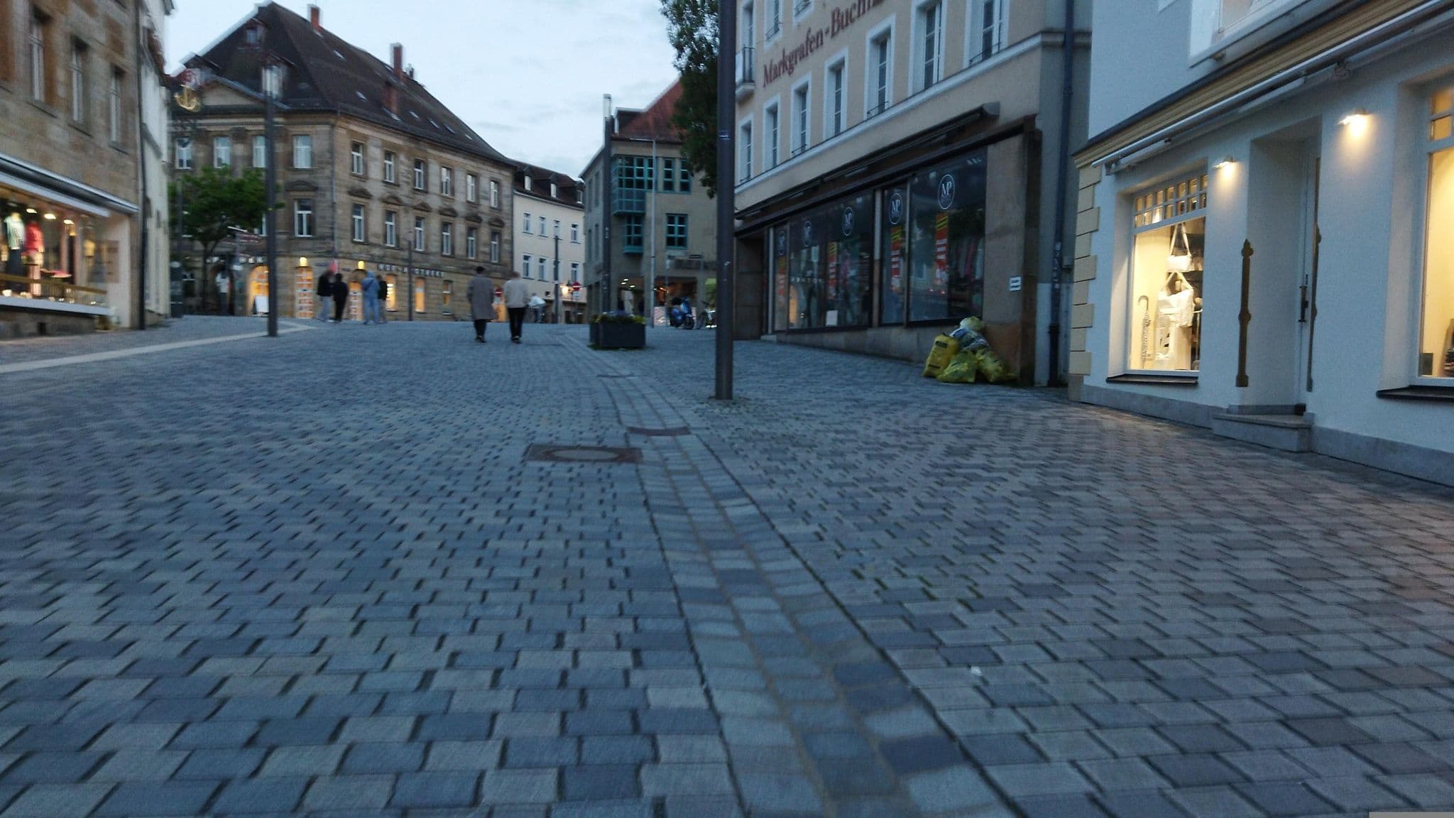 Street view near Goldener Anker, Bayreuth — © changchun1 (CC BY-SA · Mapillary)