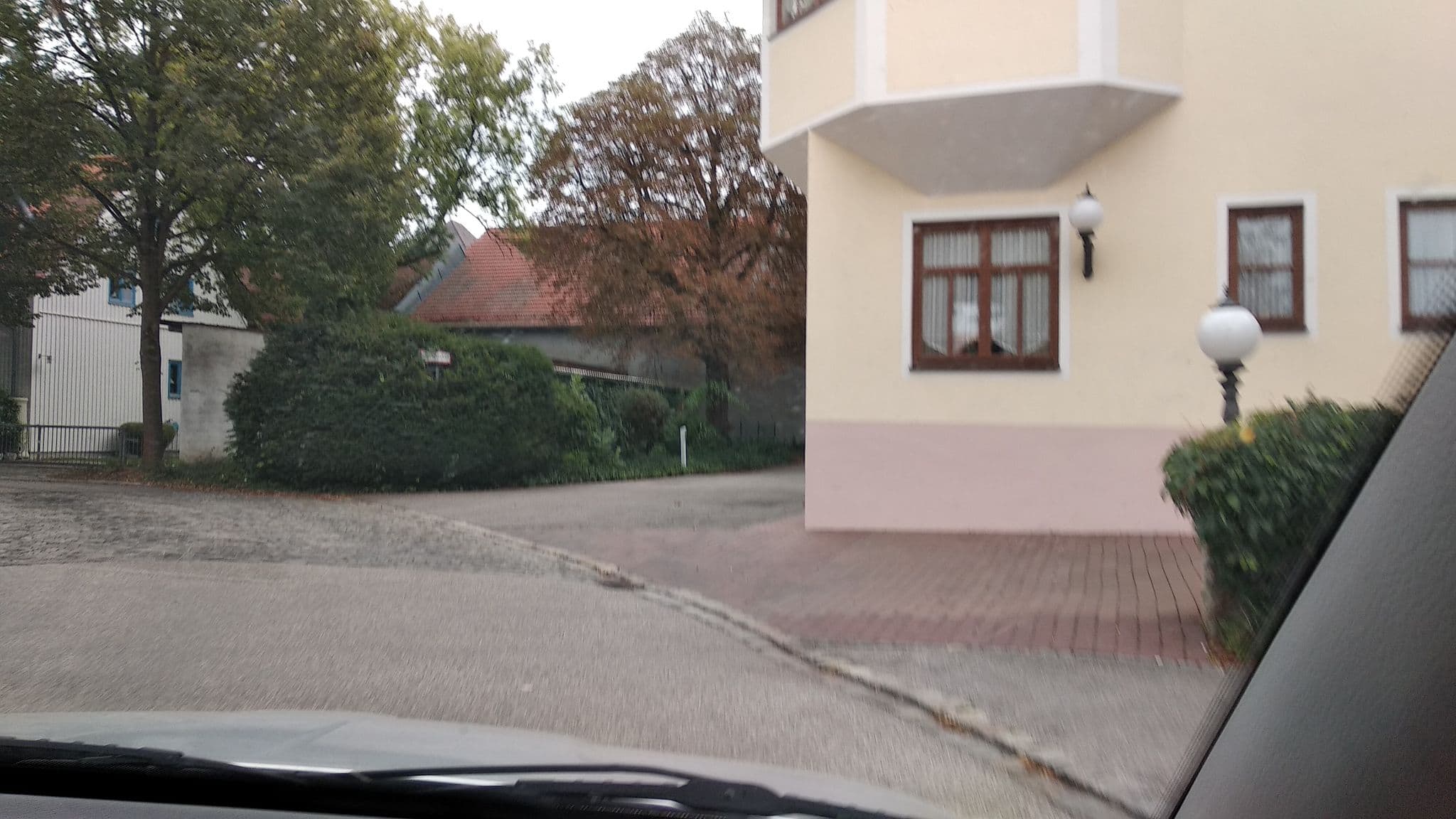 Street view near Hoyacker Hof, Garching — © umap (CC BY-SA · Mapillary)