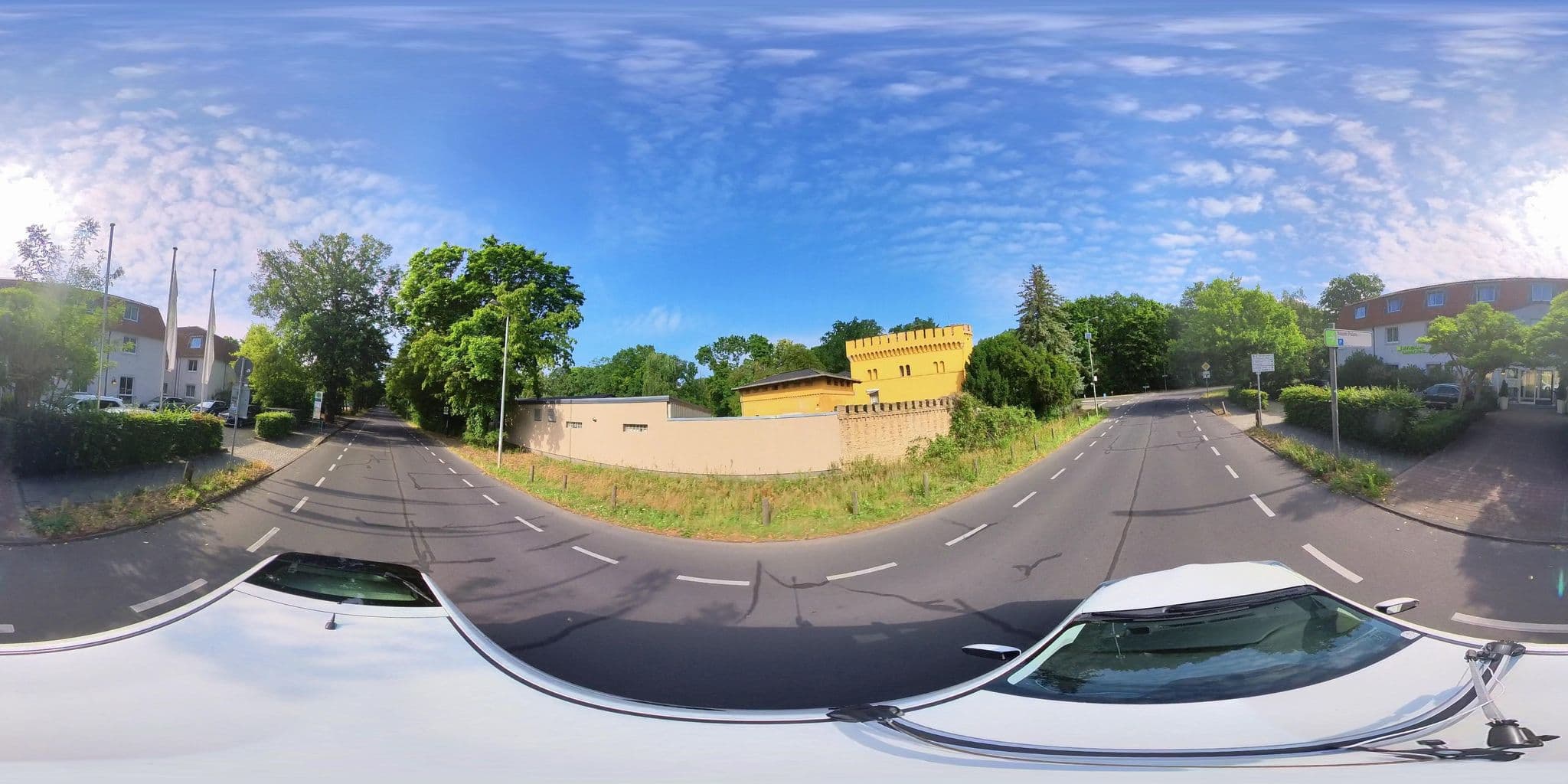 Street view near greet Hotel Potsdam am Park Sanssouci, Potsdam — © osmplus_org (CC BY-SA · Mapillary)