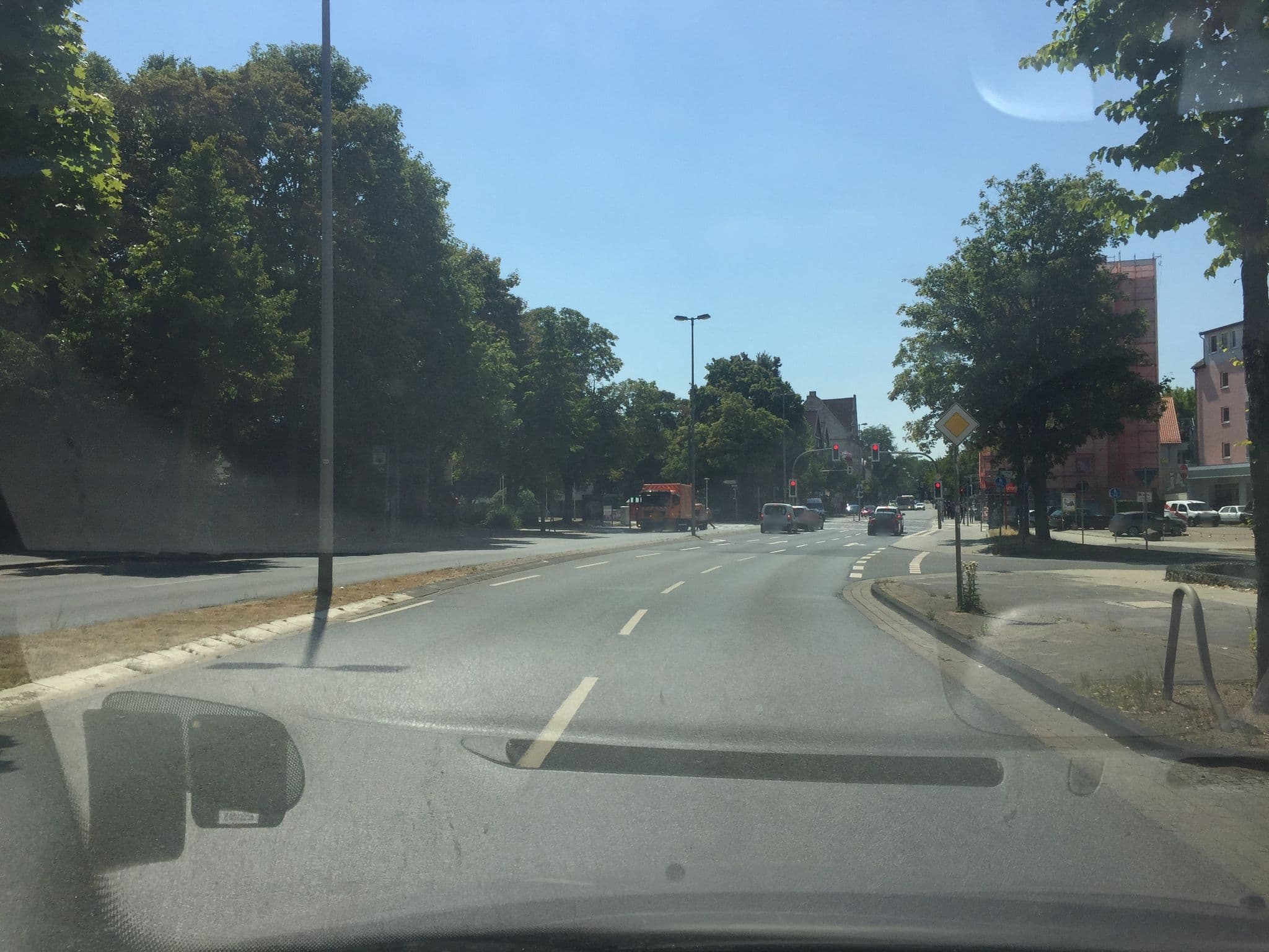 Street view near Hey Lou Hildesheim, Hildesheim — © fod (CC BY-SA · Mapillary)