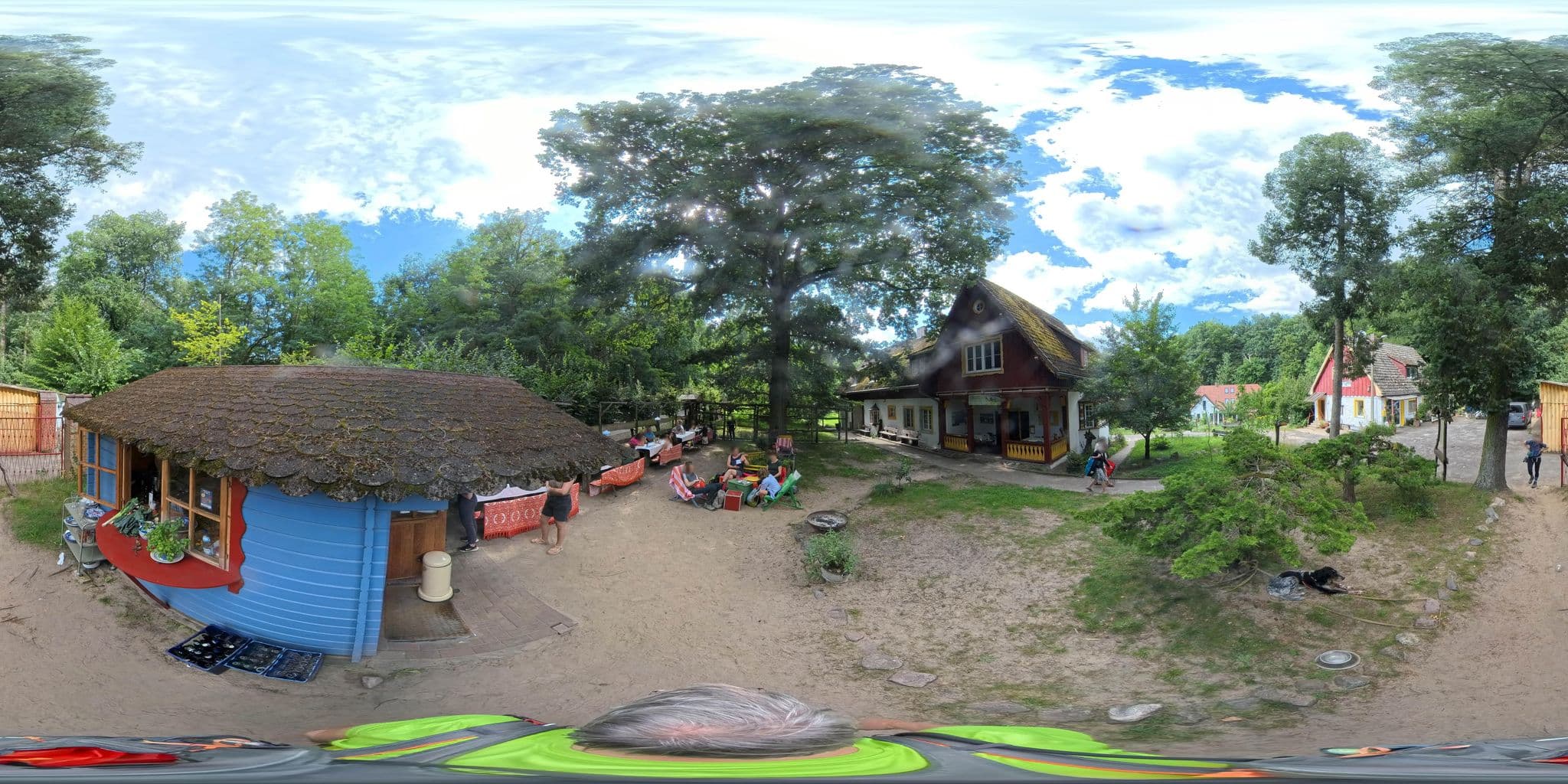 Street view near Drei Eichen, Waldsieversdorf — © Hol_Ger (CC BY-SA · Mapillary)