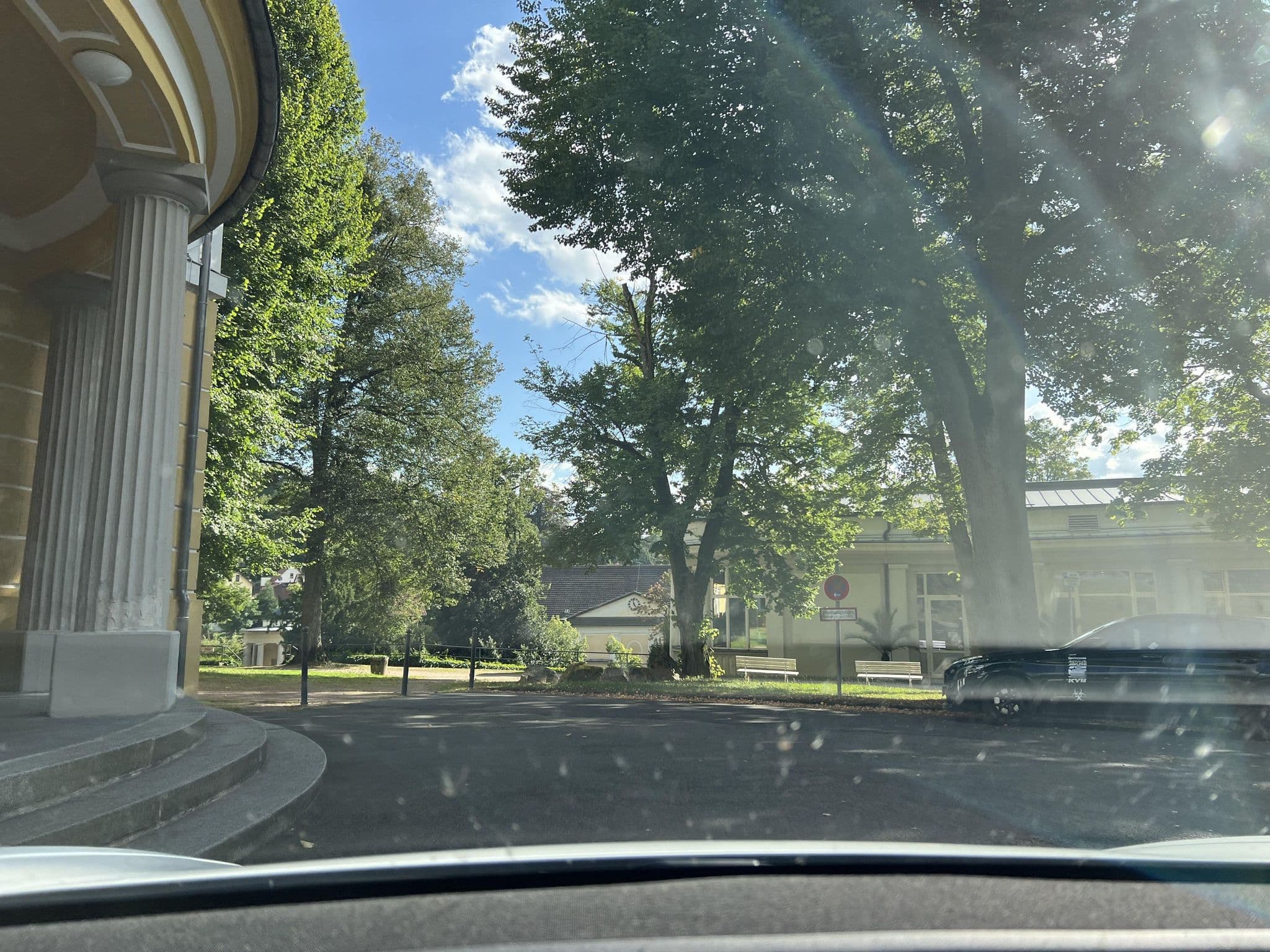 Street view near Kulturhotel Kaiserhof, Bad Liebenstein — © ottor (CC BY-SA · Mapillary)