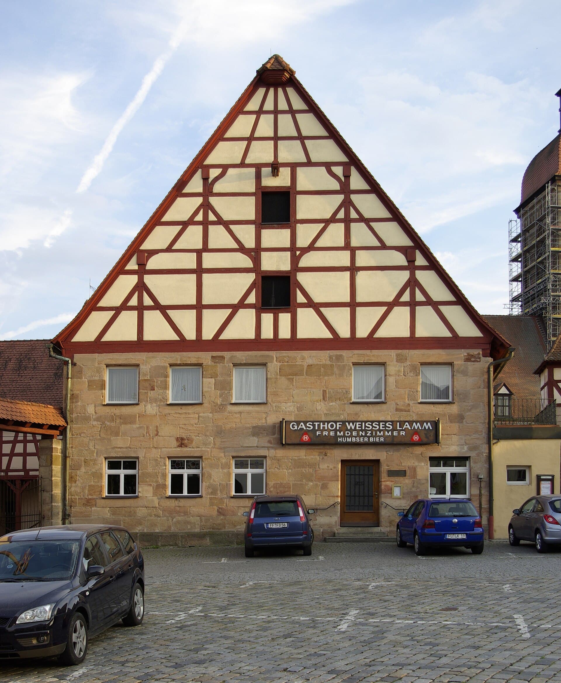 Weißes Lamm (via Wikimedia Commons, CC BY 3.0)