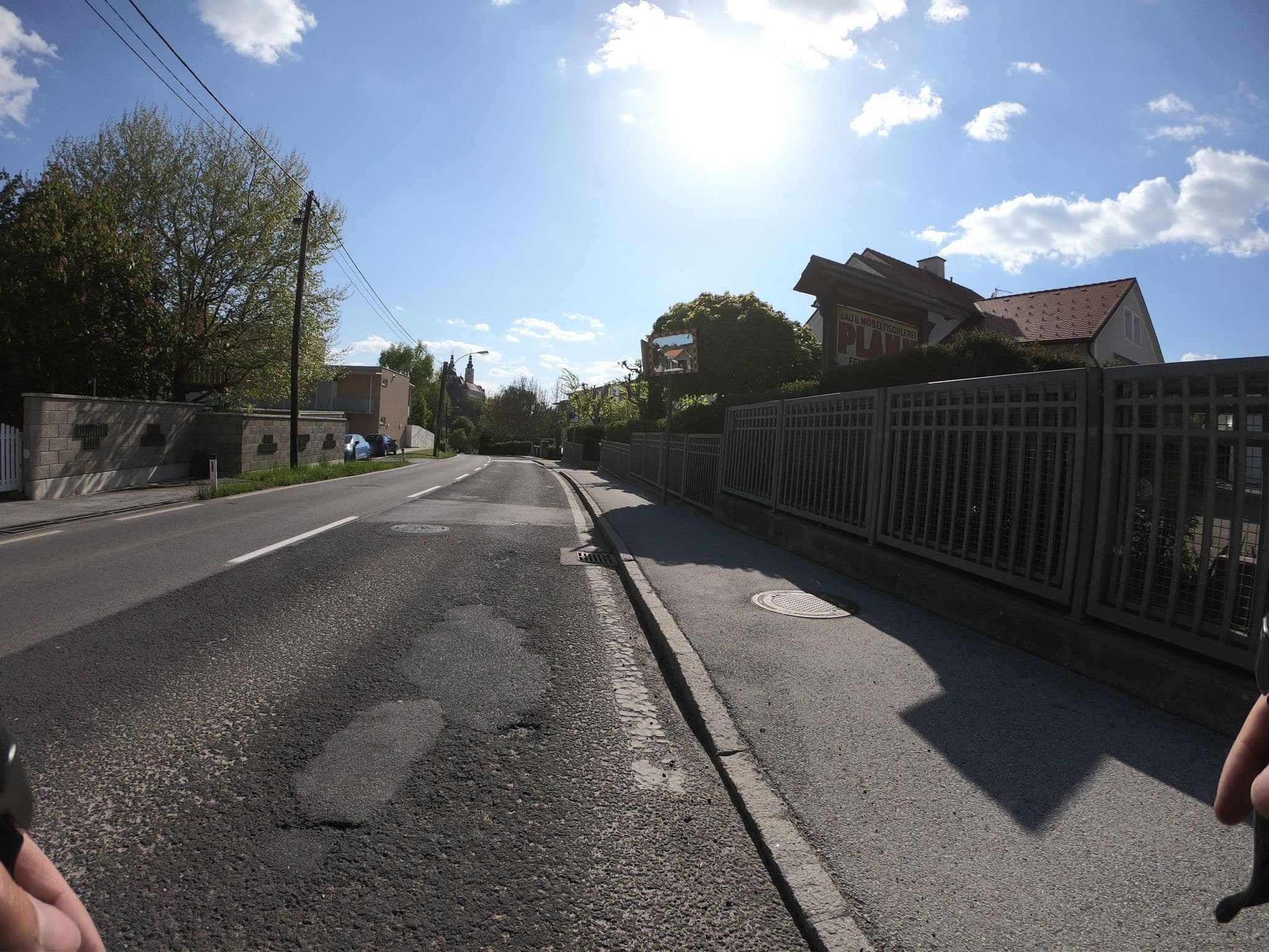 Street view near Gästehaus Plank, Mariatrost — © tobiaso (CC BY-SA · Mapillary)