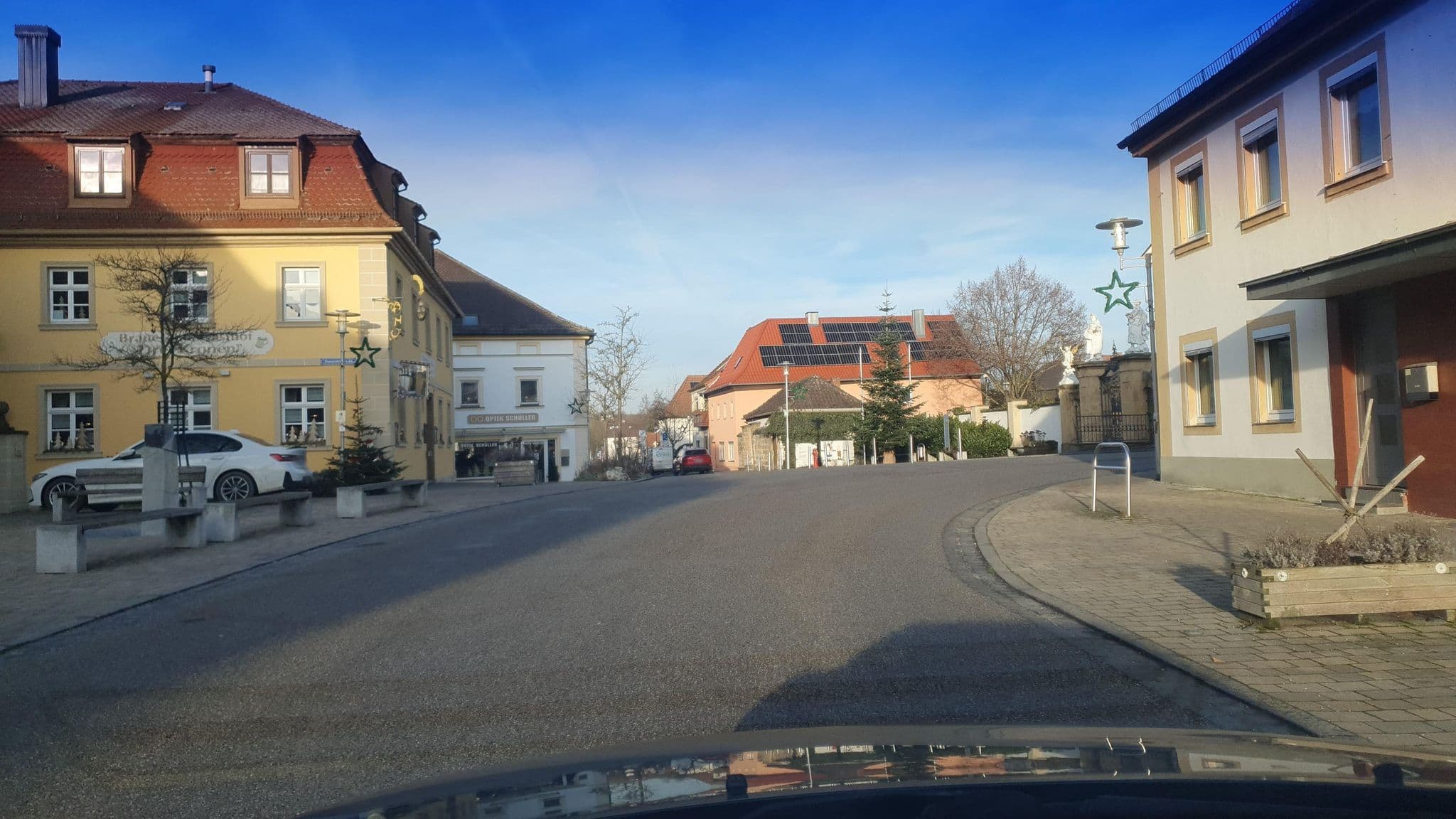 Street view near Drei Kronen, Memmelsdorf — © r66 (CC BY-SA · Mapillary)