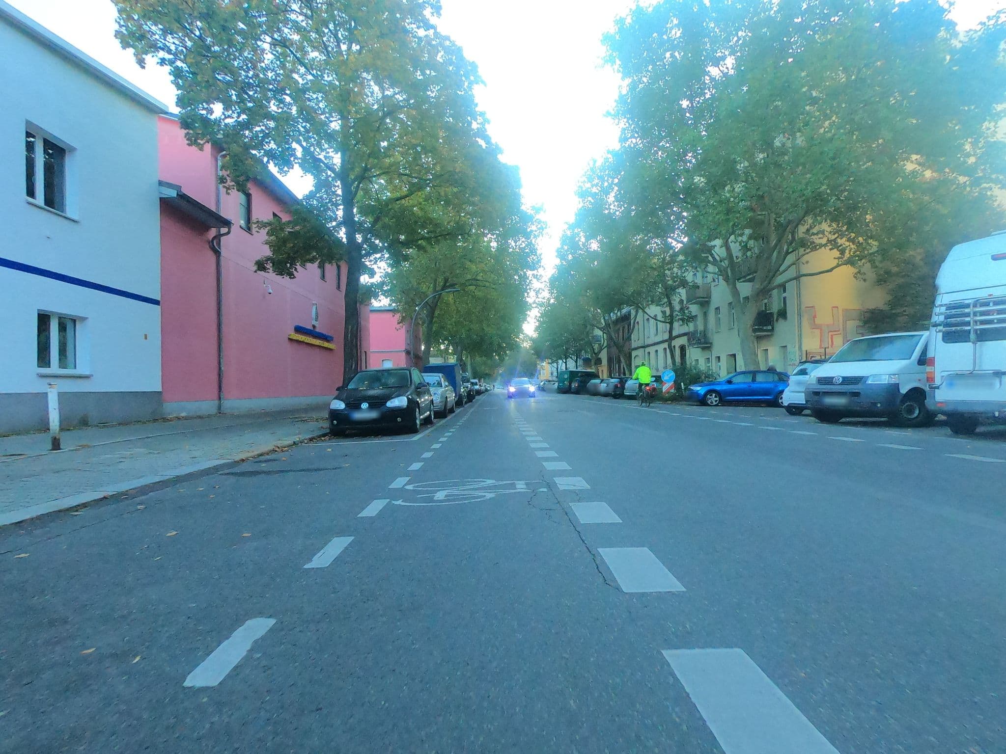 Street view near Main Station Hotel & Hostel, Moabit — © carlheinz (CC BY-SA · Mapillary)