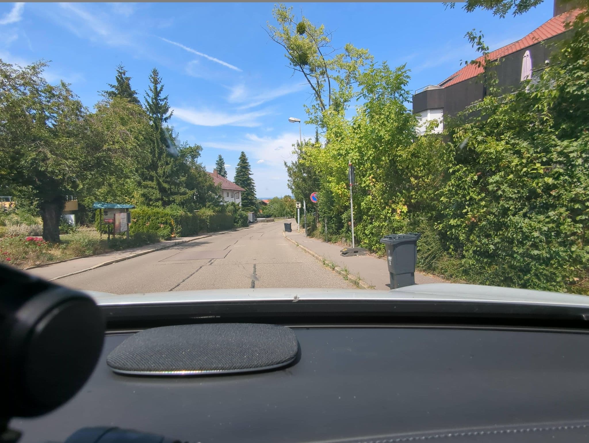 Street view near Badhotel Stauferland, Boll — © lin_wang (CC BY-SA · Mapillary)