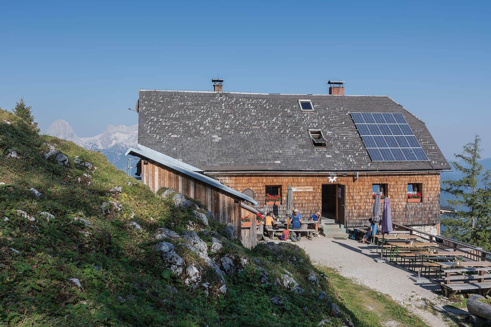 Zellerhütte (via Wikimedia Commons, CC BY-SA 4.0)