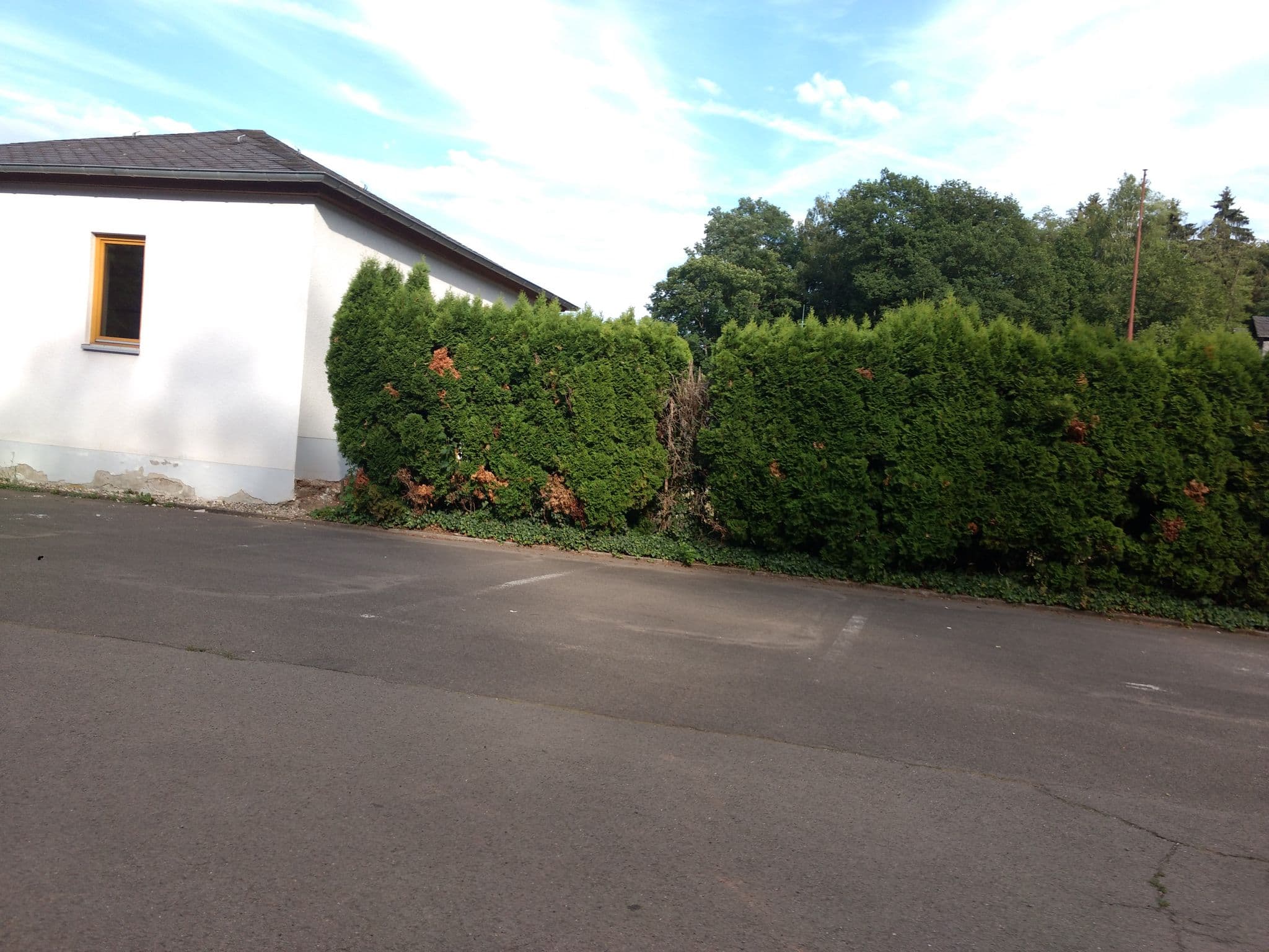 Street view near Haus Sonnental, Wallerfangen — © lokilech (CC BY-SA · Mapillary)
