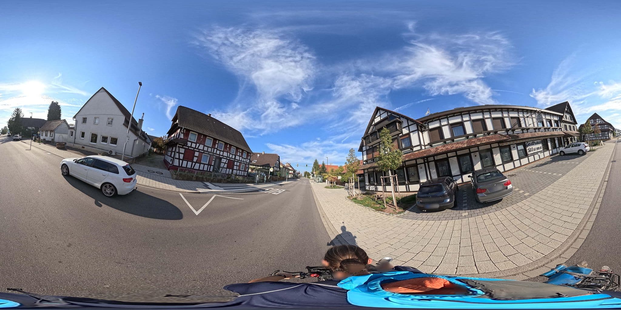 Street view near Hotel - Landgasthof zur Blume, Greffern — © karthoo (CC BY-SA · Mapillary)