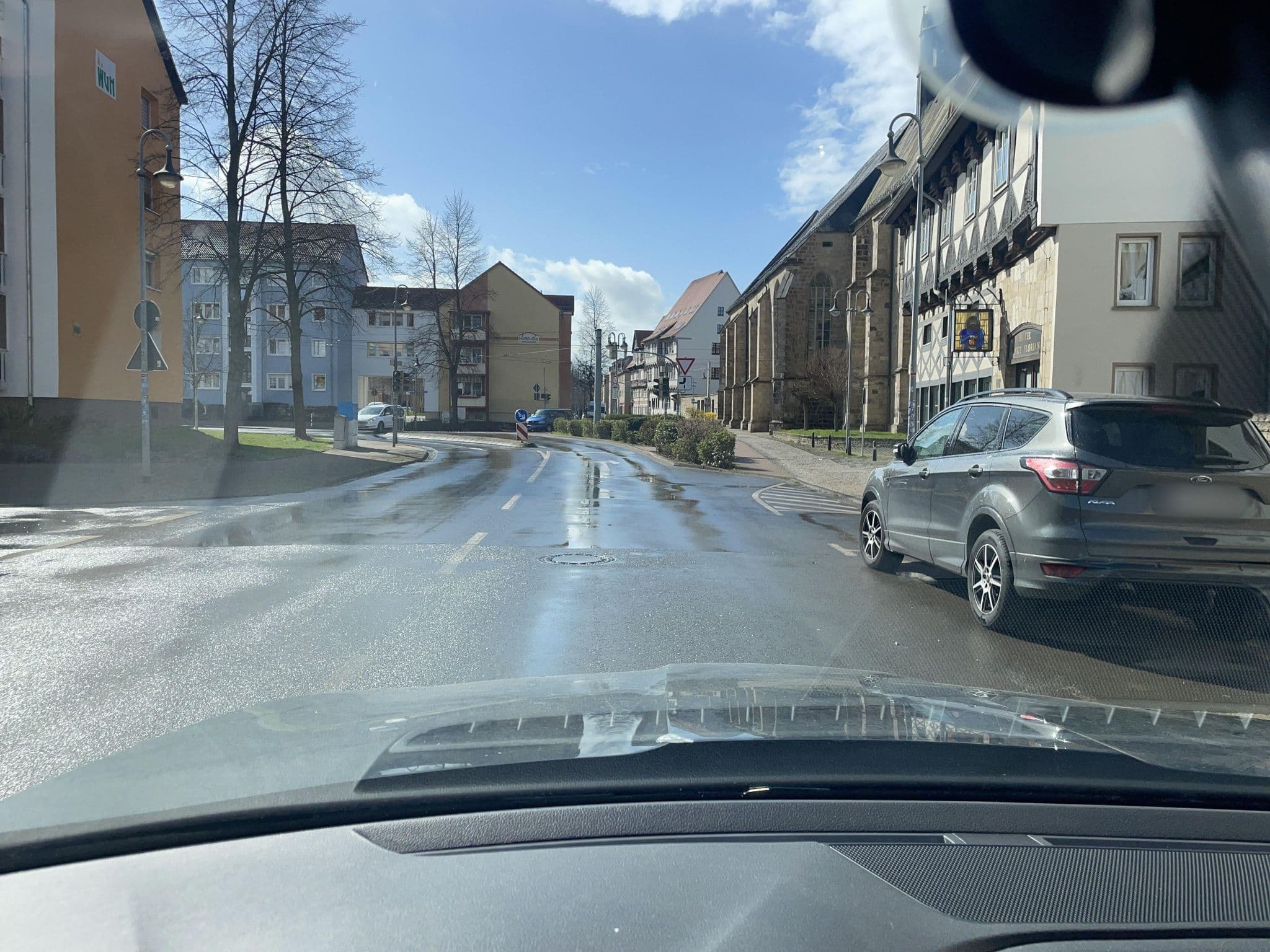 Street view near Sankt Florian, Halberstadt — © surveyor99 (CC BY-SA · Mapillary)