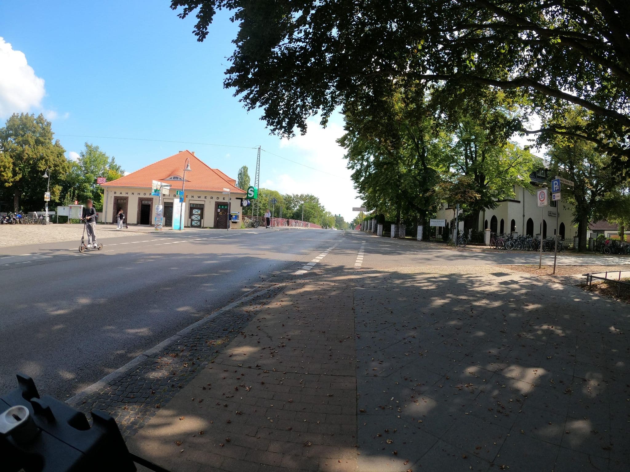 Street view near Birkenhof, Birkenwerder — © macsico (CC BY-SA · Mapillary)
