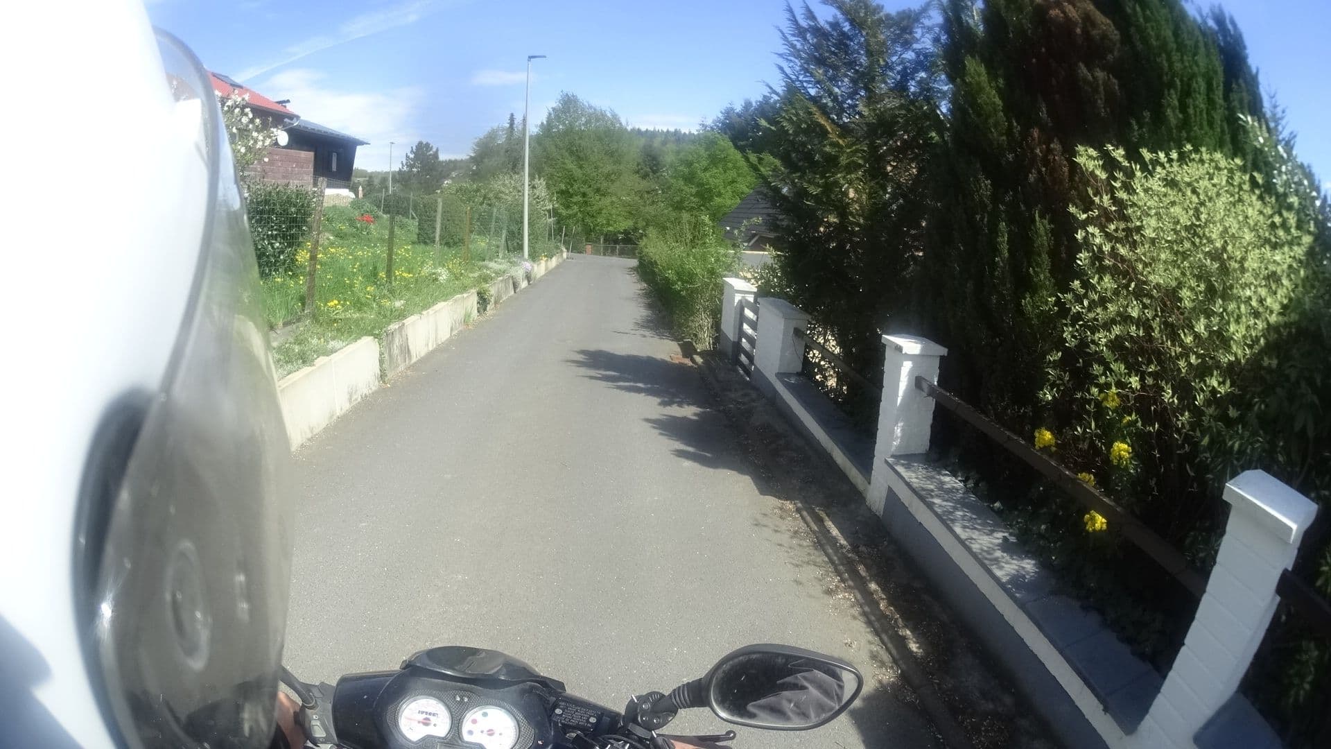 Street view near Haus am Steinchen, Schlangenbad — © wambacher (CC BY-SA · Mapillary)