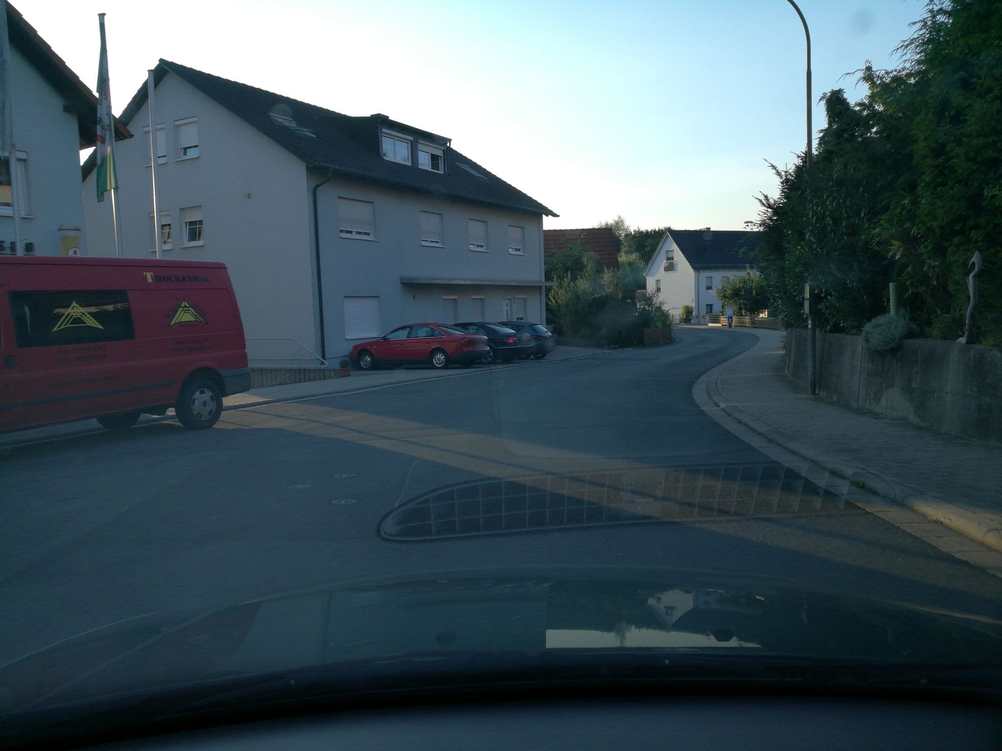 Street view near Hotel Krebs, Röttenbach — © mike409 (CC BY-SA · Mapillary)