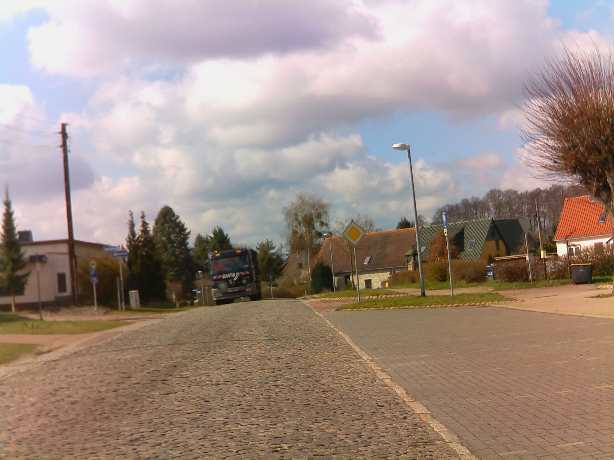 Street view near Waldschlößchen, Klieken — © ramap (CC BY-SA · Mapillary)