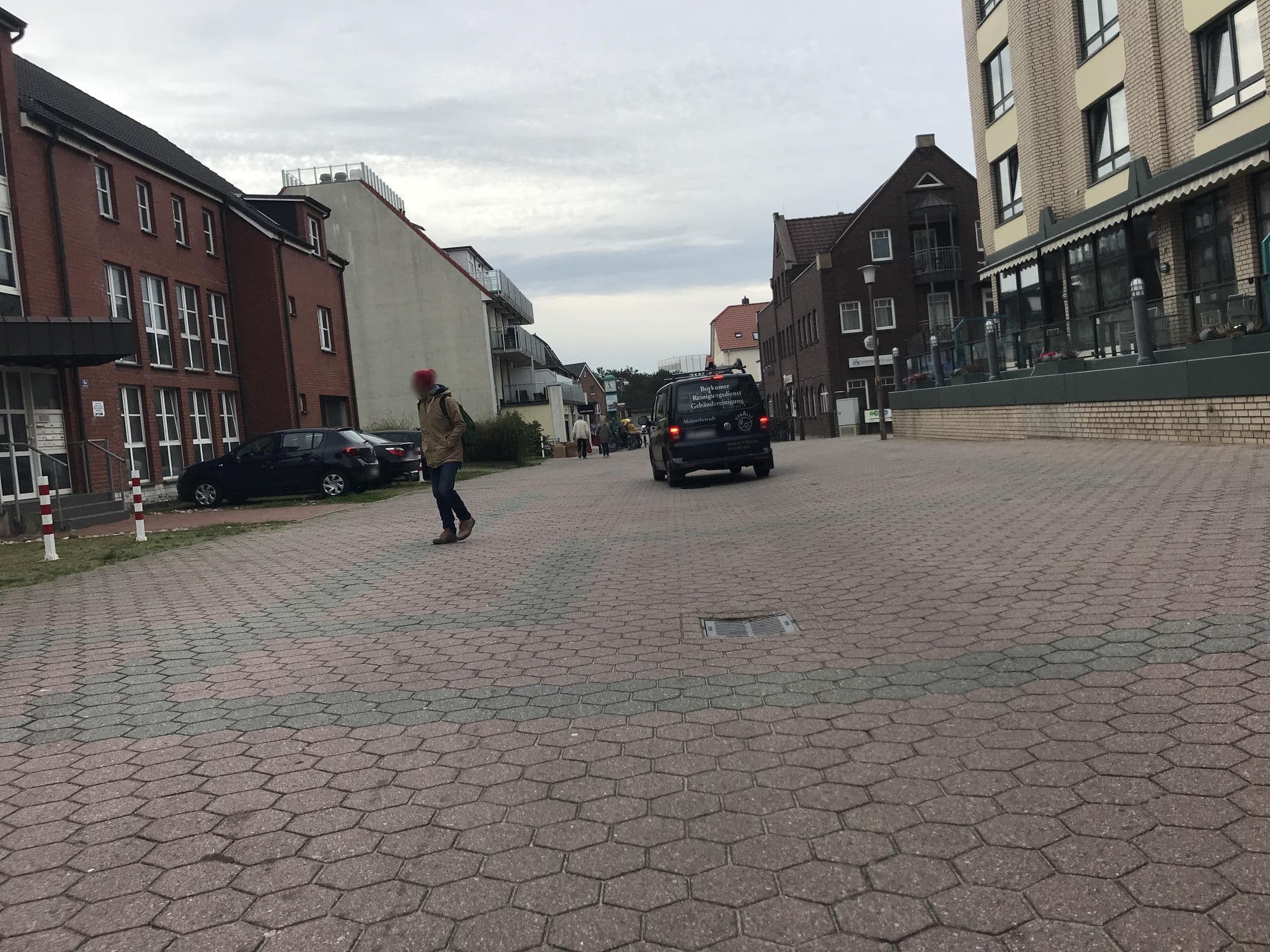 Street view near Aparthotel Kachelot, Borkum — © miguel_andrade (CC BY-SA · Mapillary)
