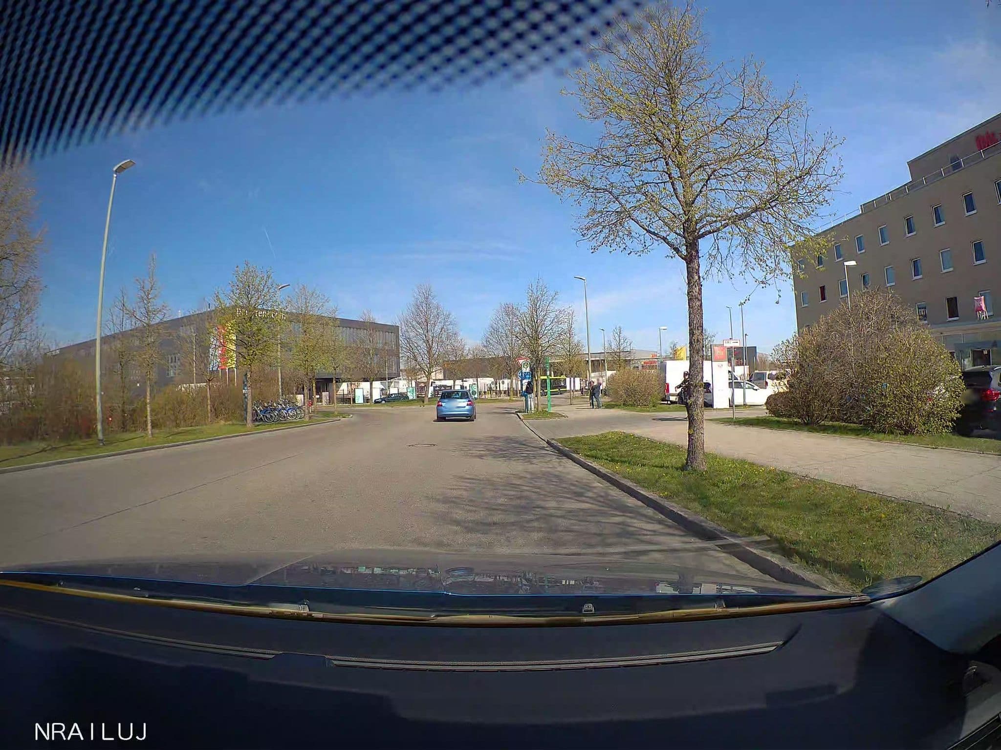 Street view near ibis Hotel München Messe, Feldkirchen — © nrailuj (CC BY-SA · Mapillary)