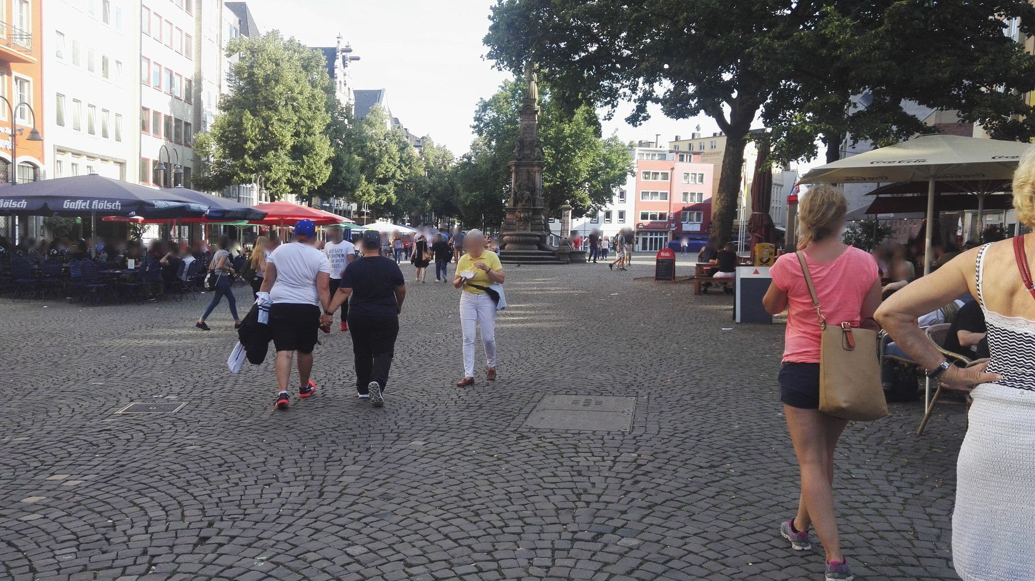 Street view near Stern am Rathaus, Altstadt Nord — © aceini (CC BY-SA · Mapillary)