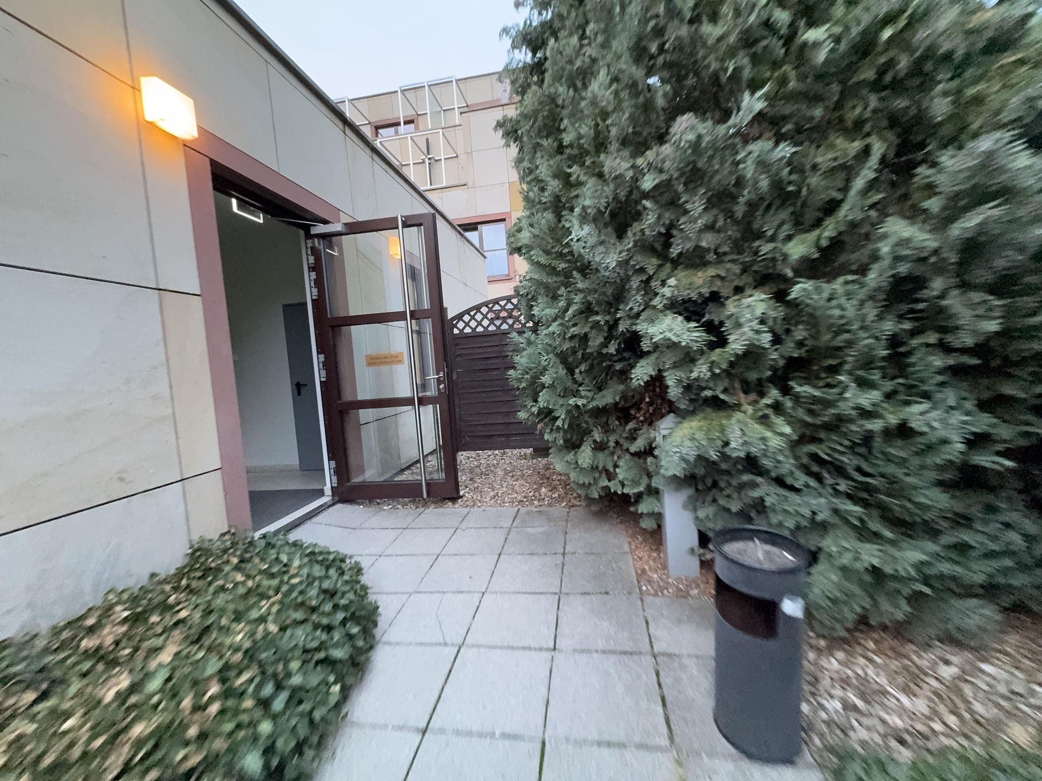 Street view near Maritim Hotel am Schlossgarten Fulda, Fulda — © chuck (CC BY-SA · Mapillary)