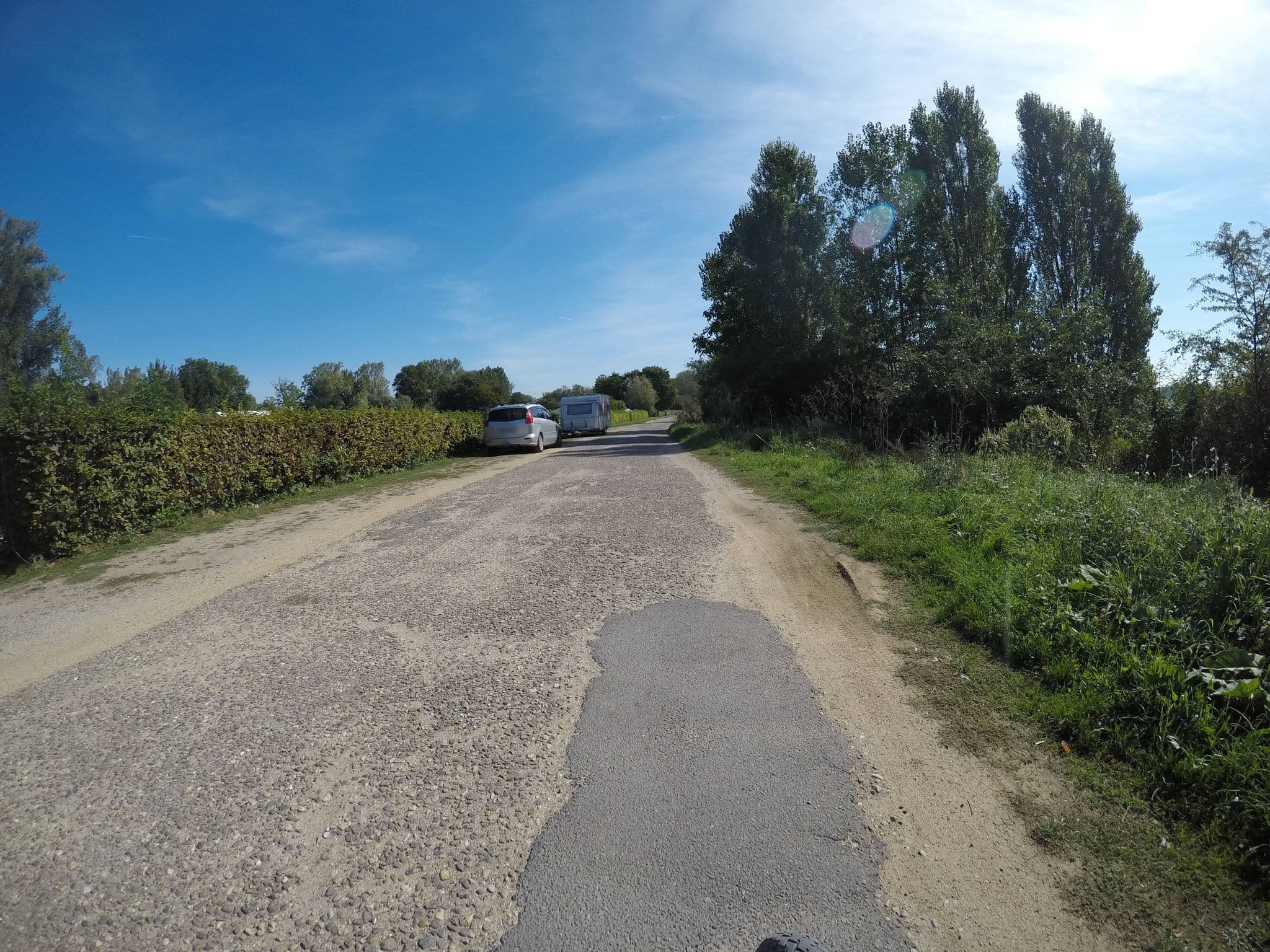Street view near Camping Rheinblick, Biebesheim — © mfa (CC BY-SA · Mapillary)