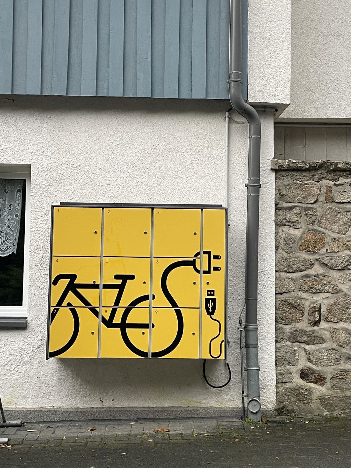 Street view near Jugendherberge Thale, Thale — © surveyor99 (CC BY-SA · Mapillary)