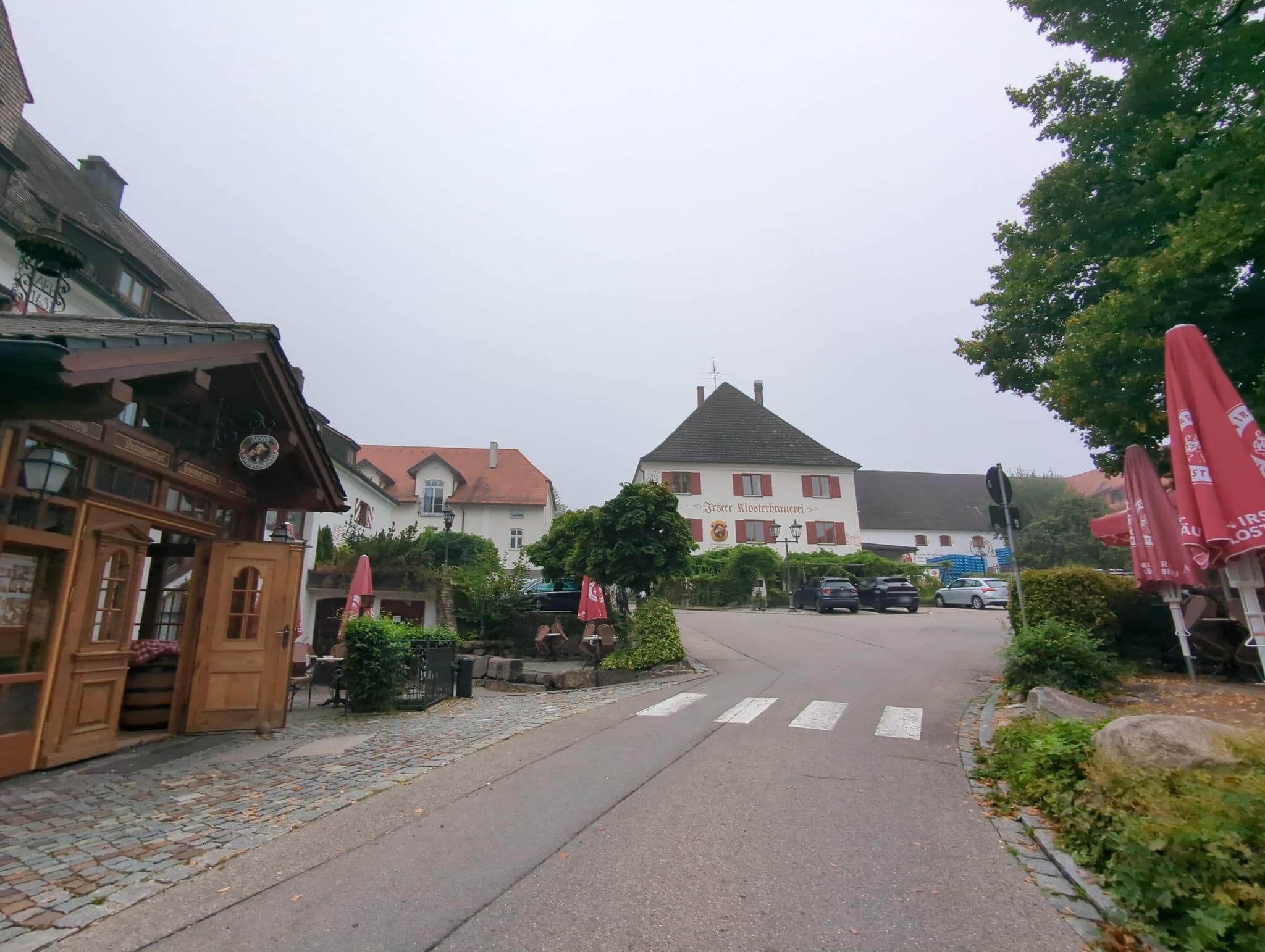 Street view near Irseer Klosterbräu, Irsee — © ente (CC BY-SA · Mapillary)