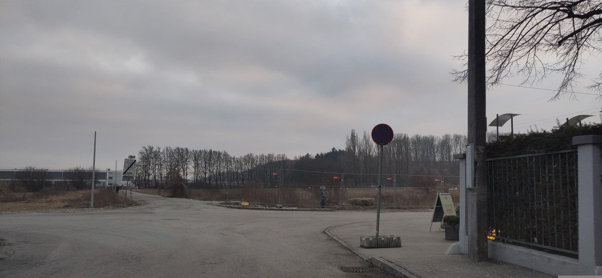 Street view near Zum Roten Hahn, Spratzern — © consens_verkehrsplanung (CC BY-SA · Mapillary)