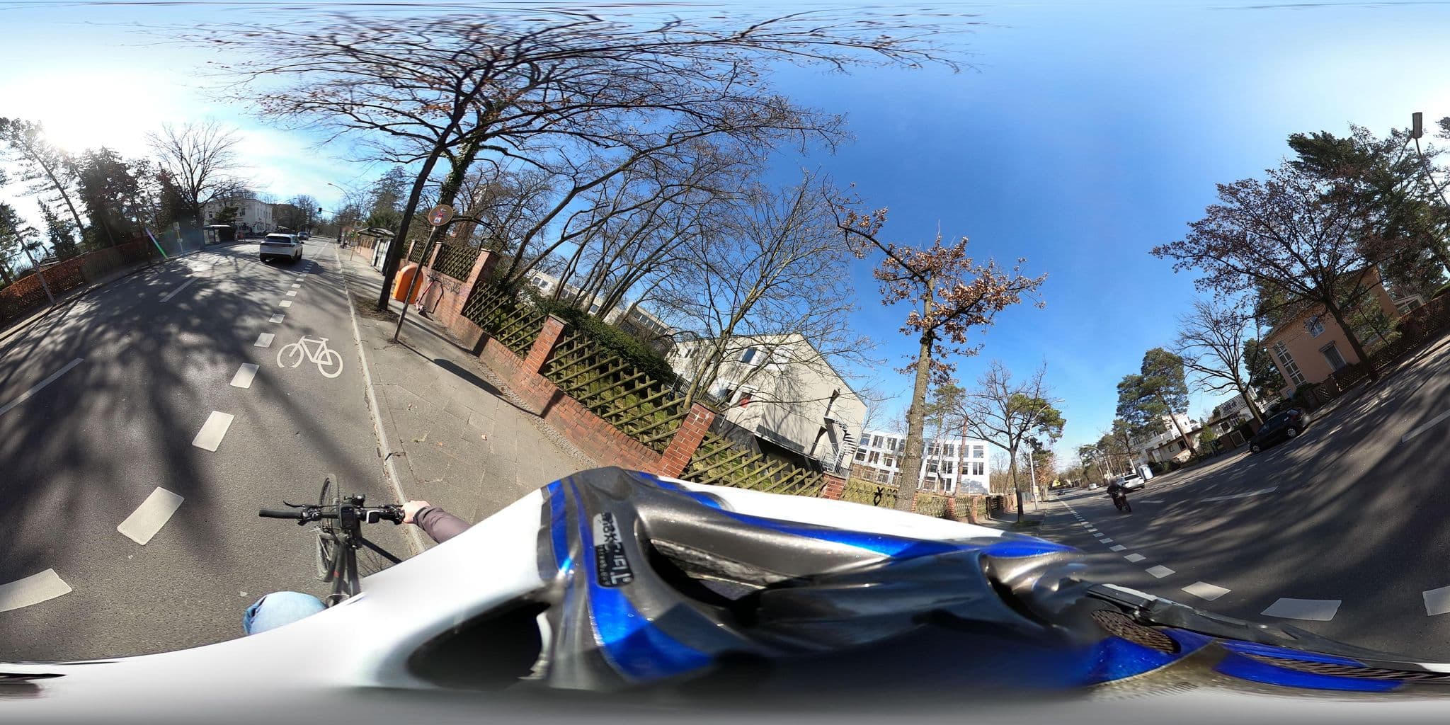 Street view near Studentenhotel Hubertusallee, Grunewald — © eserte (CC BY-SA · Mapillary)
