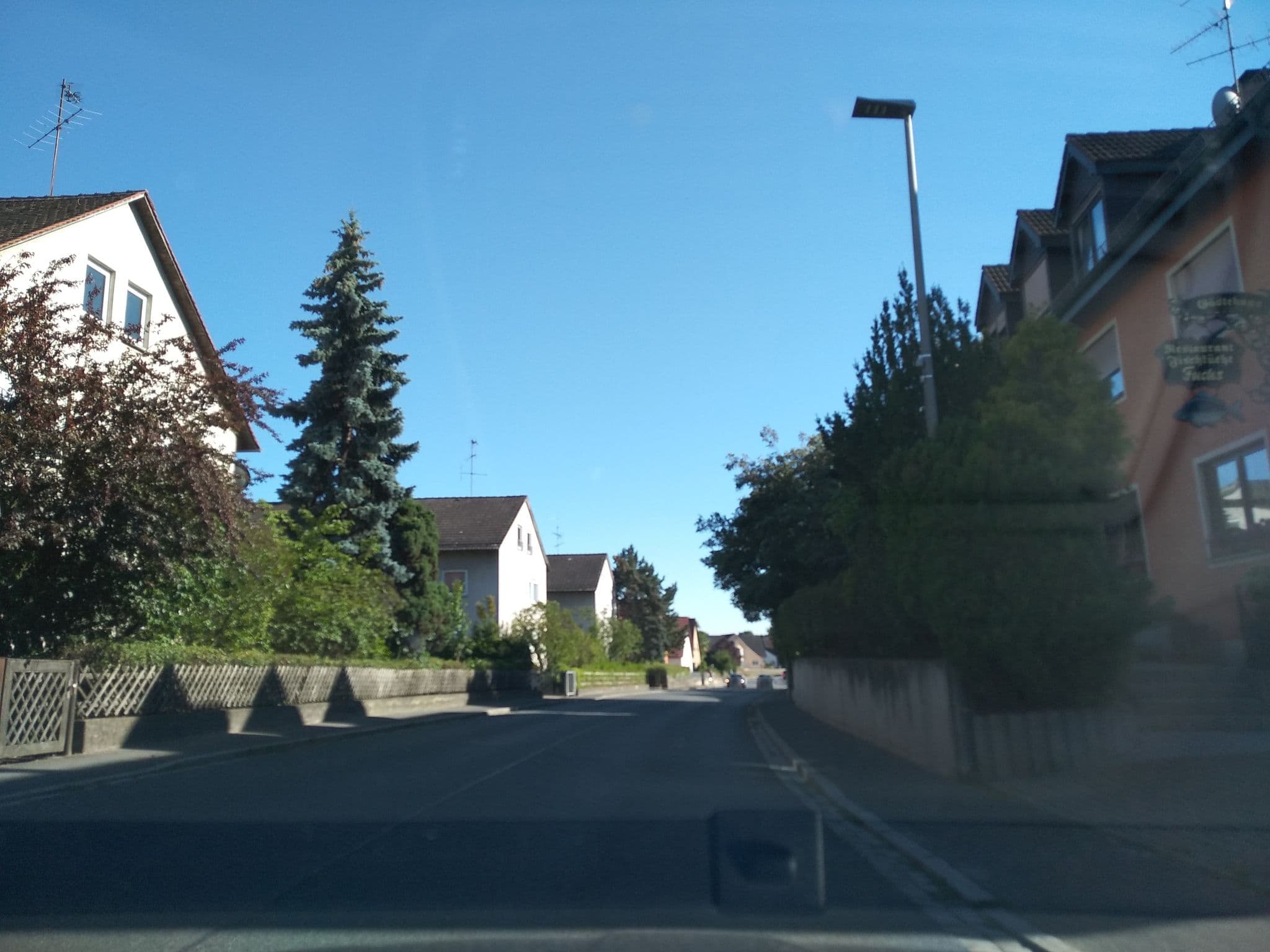 Street view near Fischküche Fuchs, Röttenbach — © falk (CC BY-SA · Mapillary)