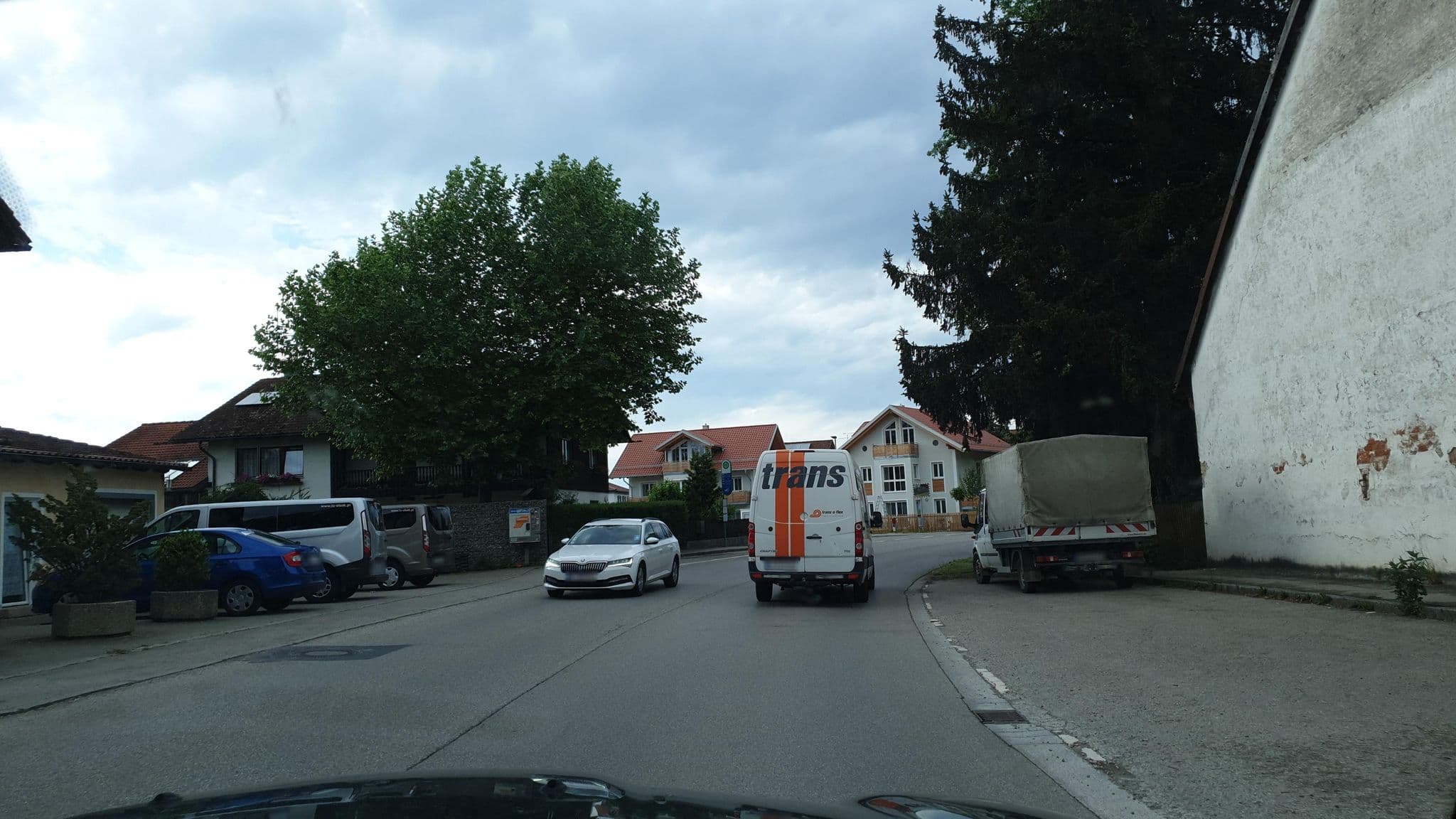 Street view near Pension Bogner, Pliening — © Saibot_2020 (CC BY-SA · Mapillary)