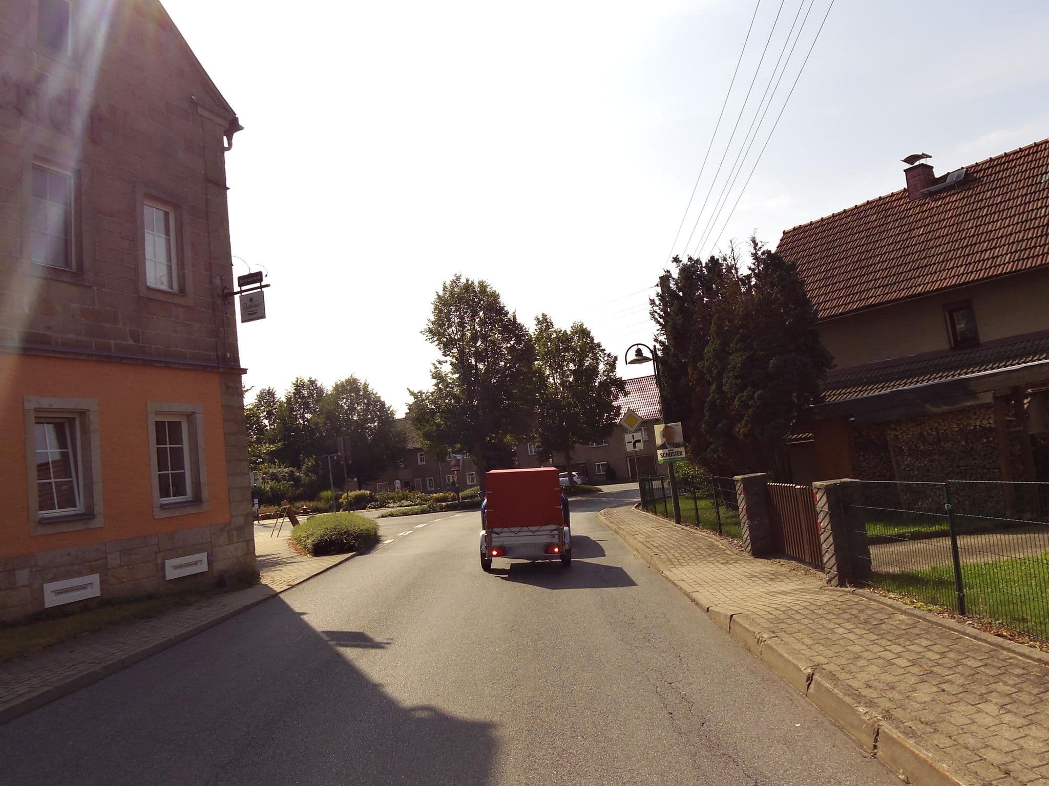 Street view near Landhotel “Zum Erbgericht” Heeselicht, Hohnstein — © fell3 (CC BY-SA · Mapillary)
