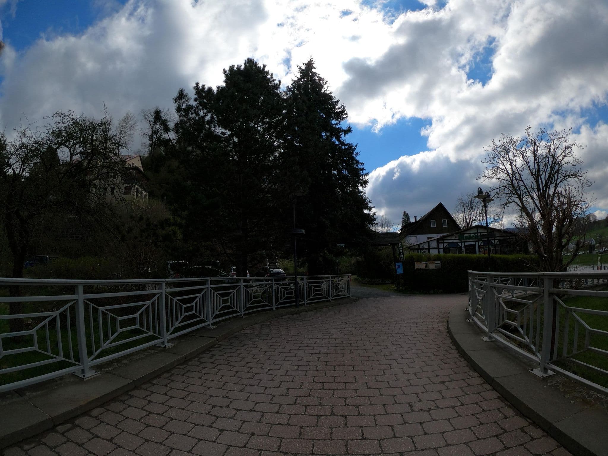 Street view near Pension & Restaurant Rosengarten, Hohnstein — © Langfahrer (CC BY-SA · Mapillary)