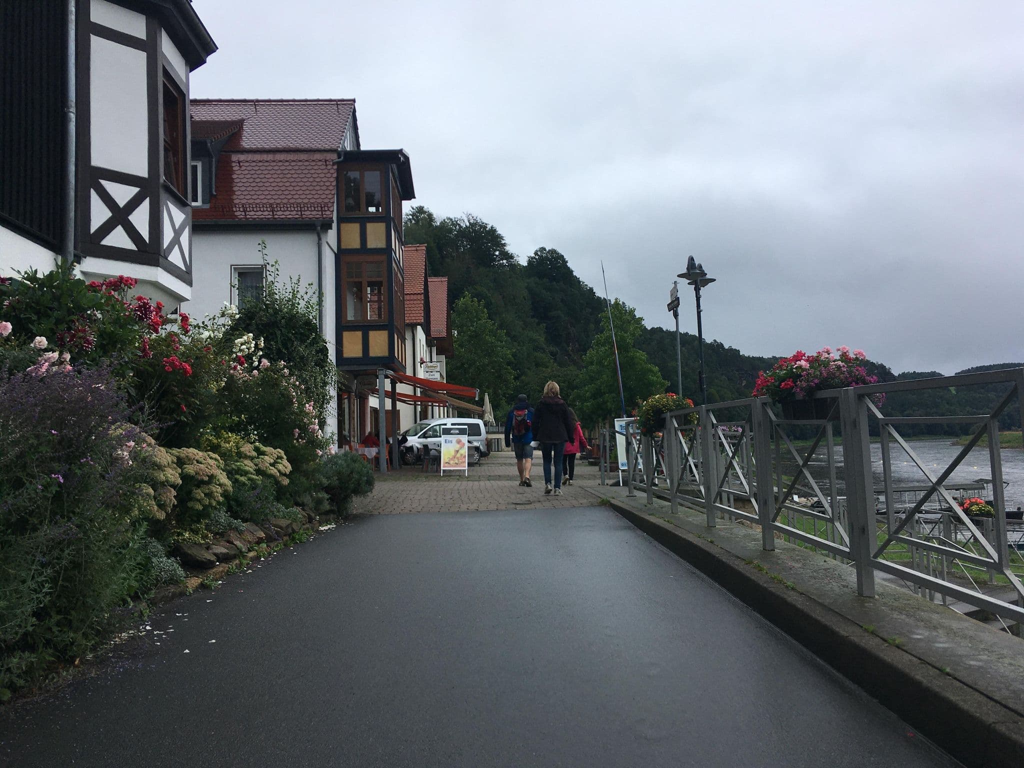 Street view near ElbChalet, Hohnstein — © eserte (CC BY-SA · Mapillary)