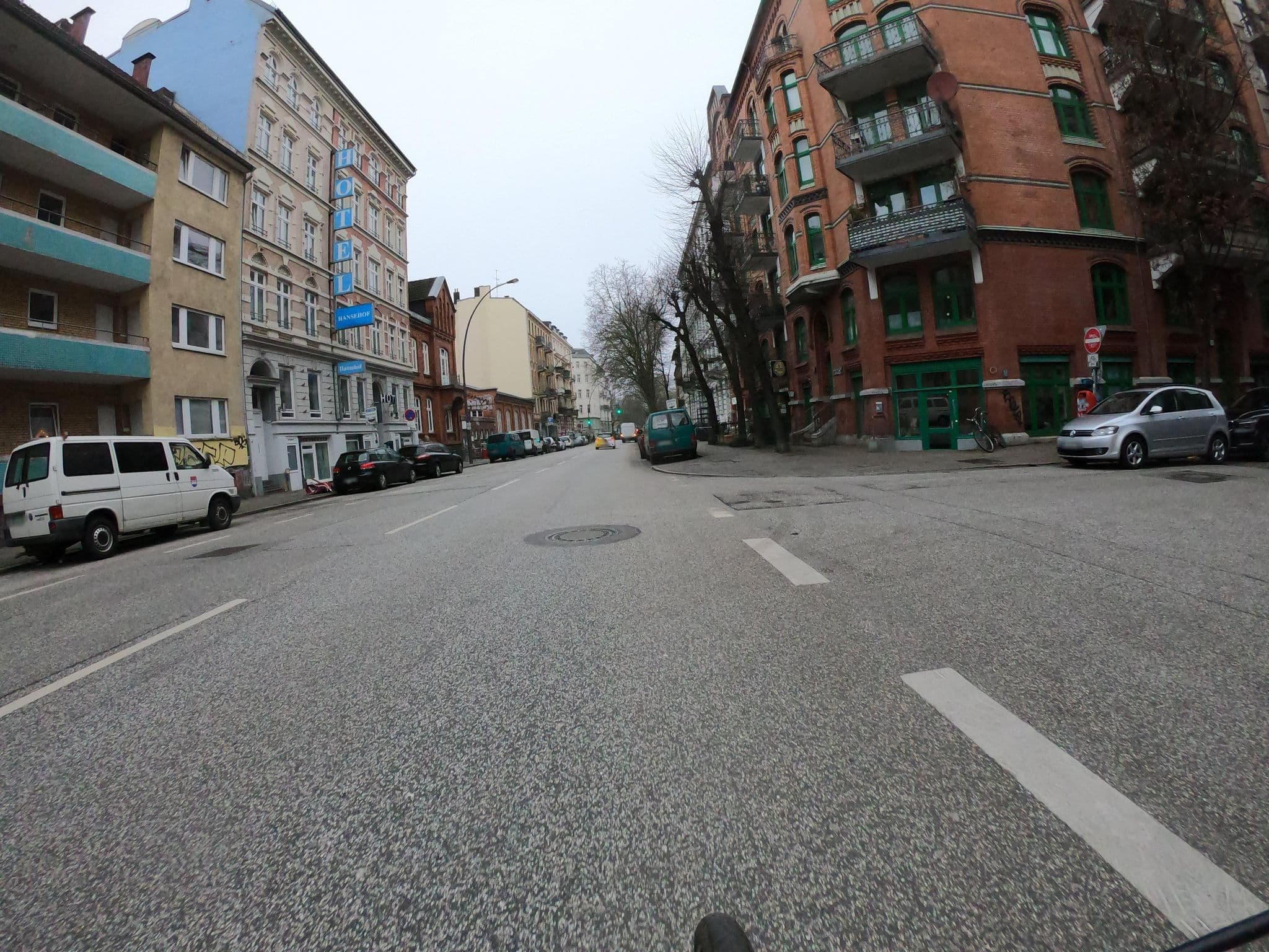 Street view near Hansehof, St. Pauli — © 2ce5345 (CC BY-SA · Mapillary)