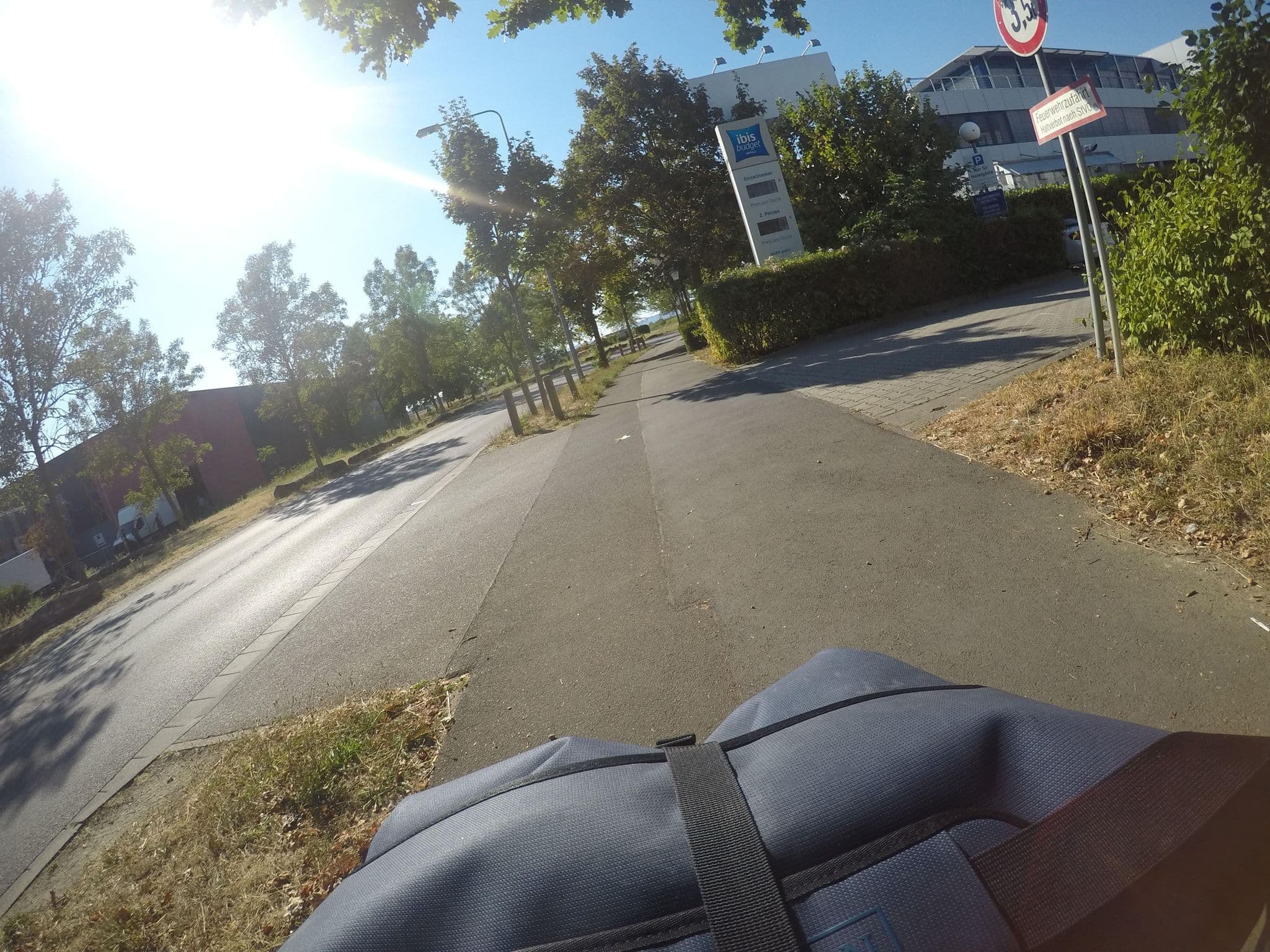 Street view near B&B Hotel, Nordenstadt — © mfa (CC BY-SA · Mapillary)
