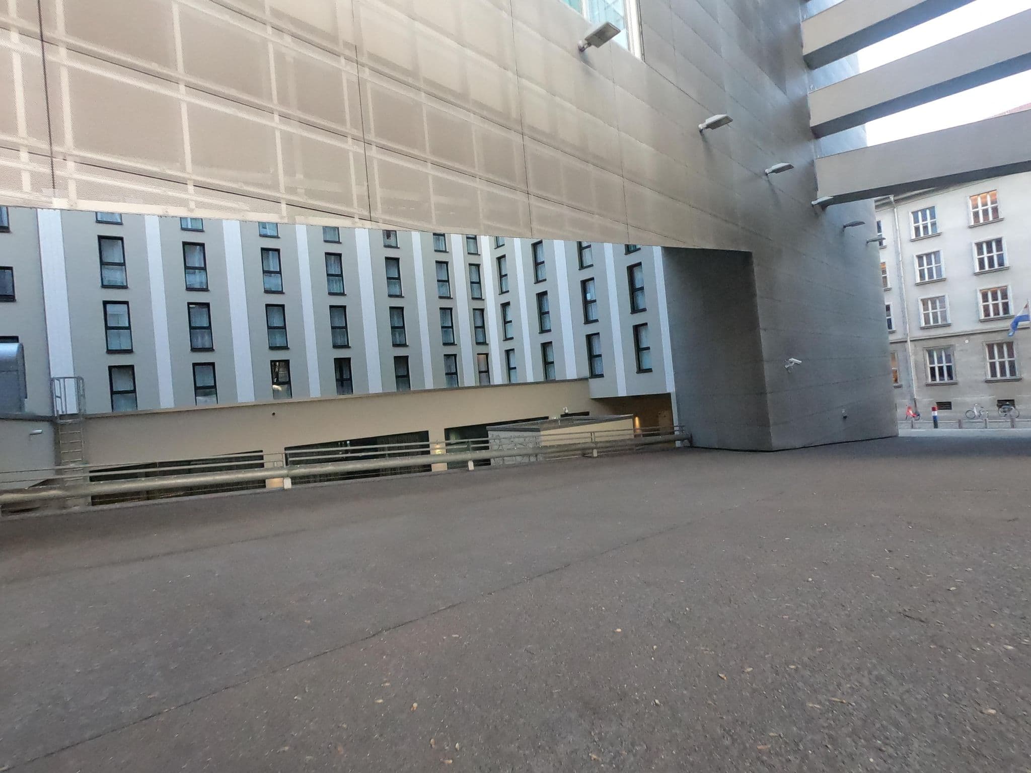 Street view near Holiday Inn Express Alexanderplatz, Mitte — © carlheinz (CC BY-SA · Mapillary)
