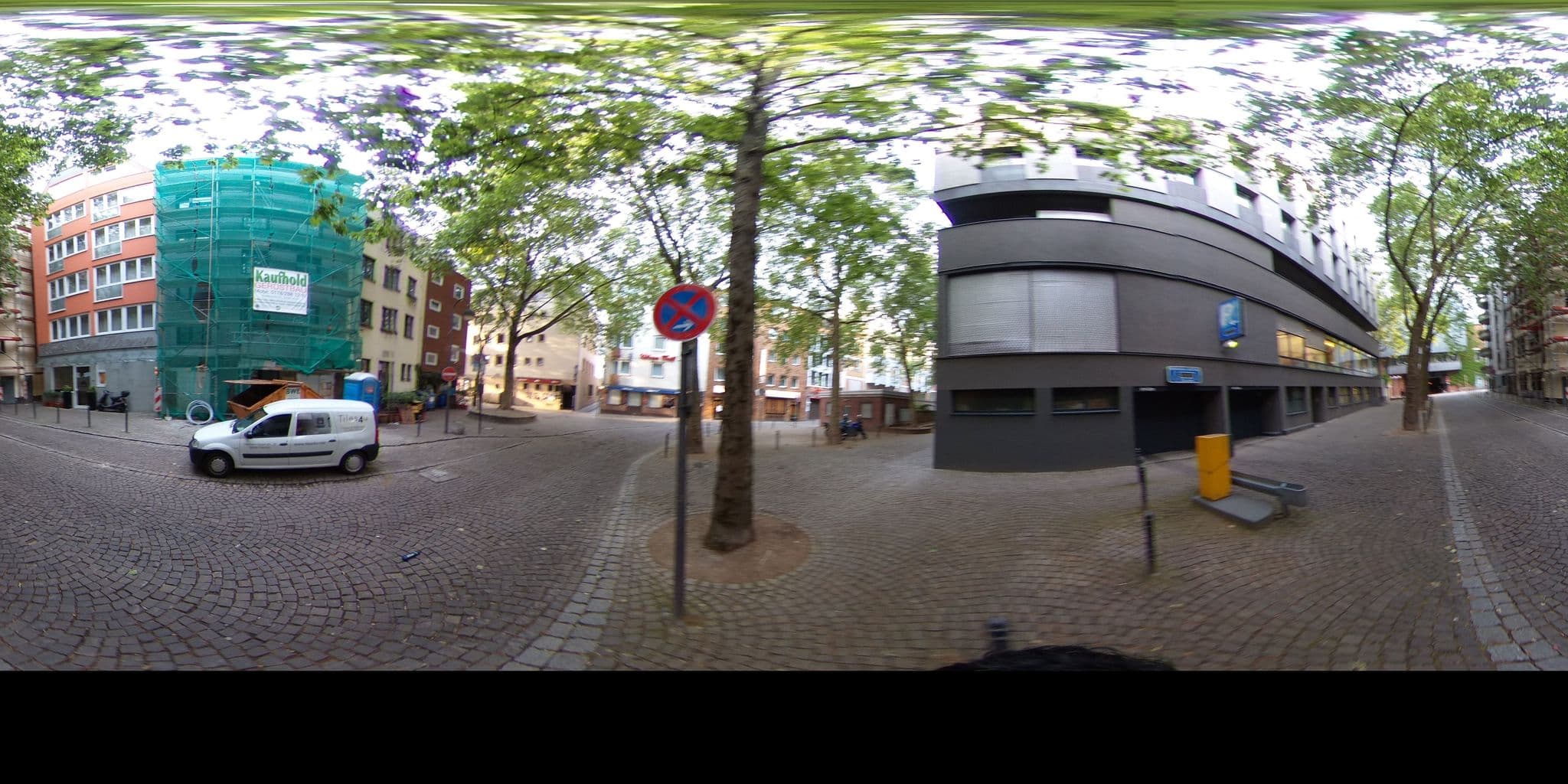 Street view near Drei Kronen, Altstadt Nord — © mura (CC BY-SA · Mapillary)