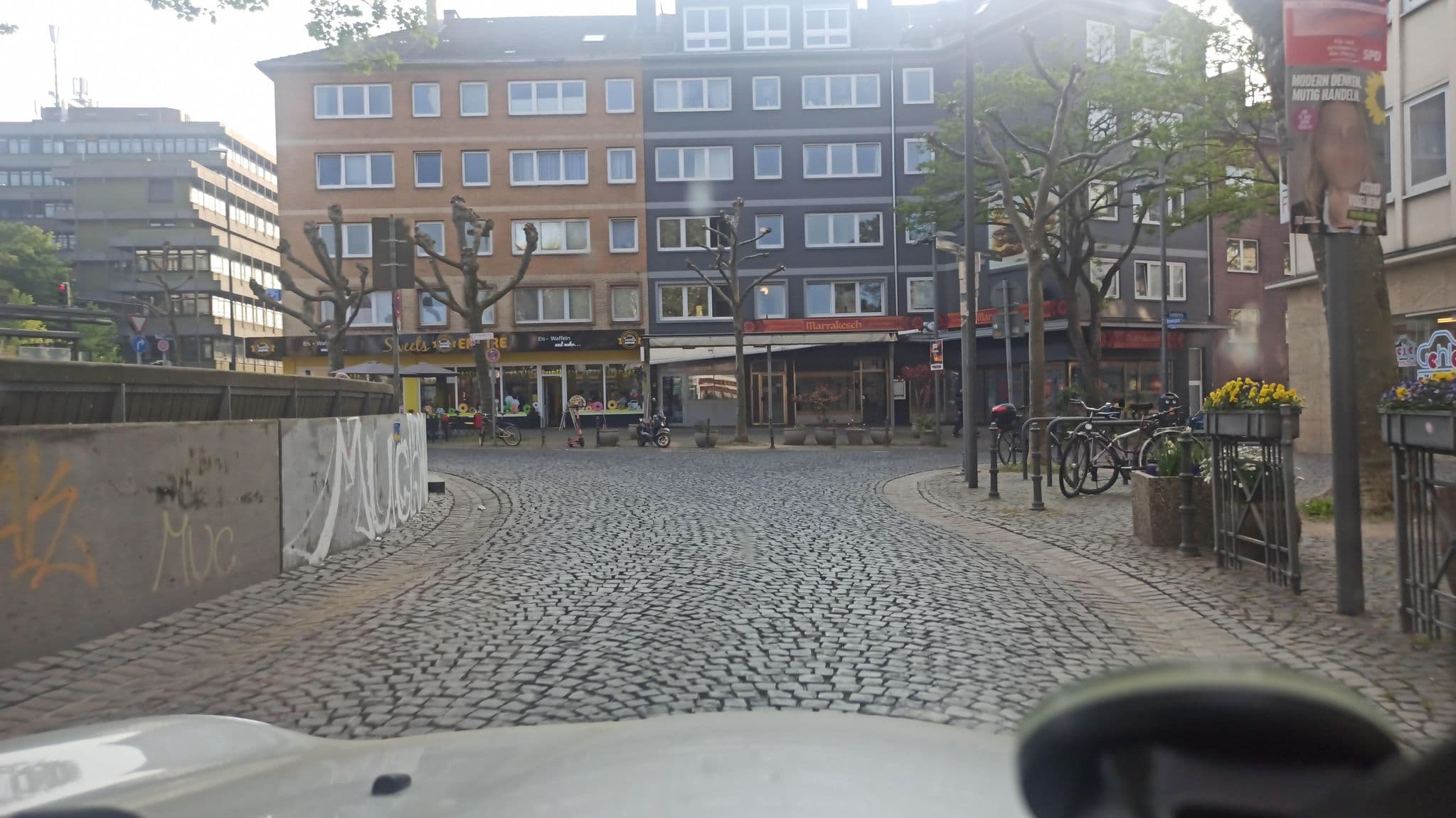 Street view near Hotel Am Bahnhof, Aachen — © jk713 (CC BY-SA · Mapillary)