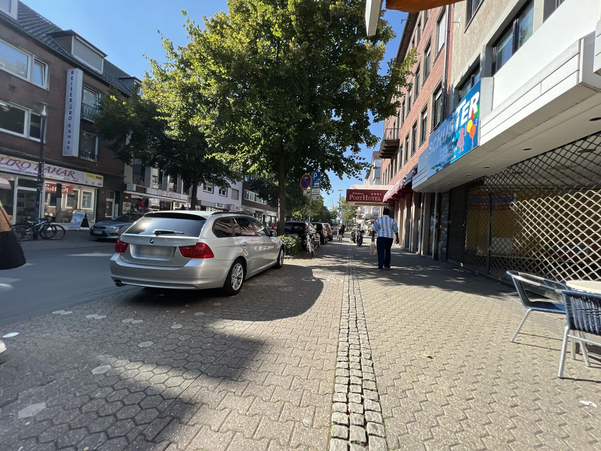Street view near Dürens PostHotel, Düren — © tyomox (CC BY-SA · Mapillary)