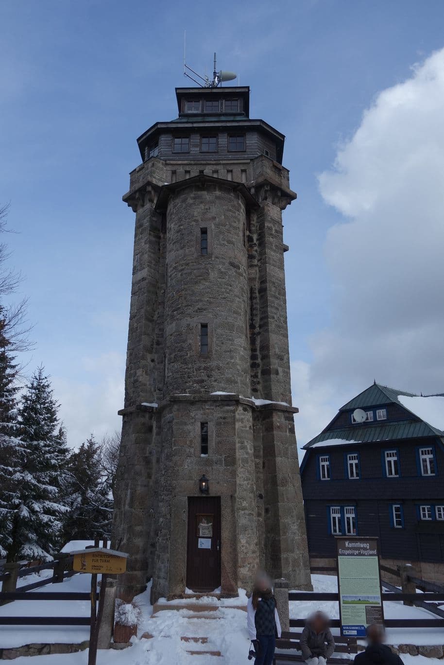 Street view near Berggasthof Auersberg, Sosa — © malenki (CC BY-SA · Mapillary)