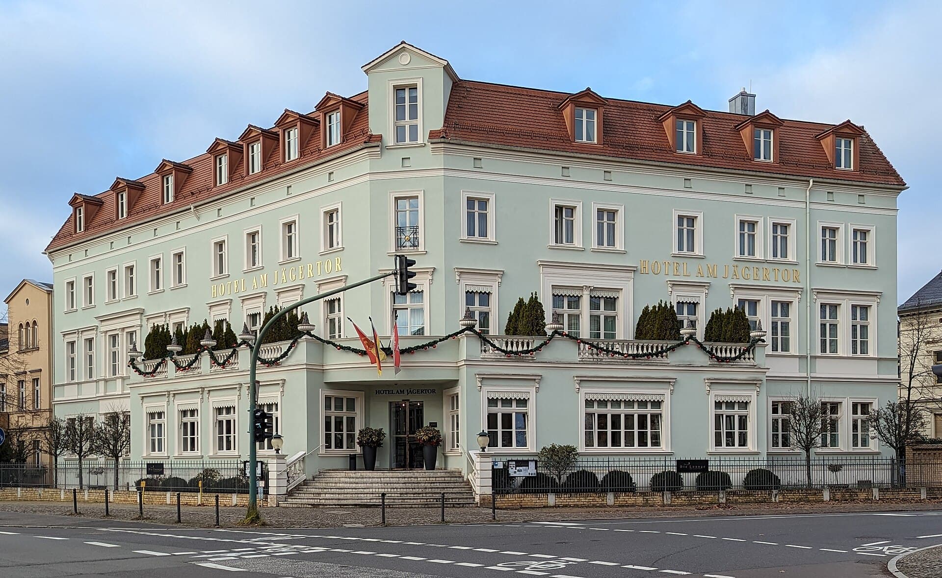 Hotel am Jägertor (via Wikimedia Commons, CC BY-SA 4.0)