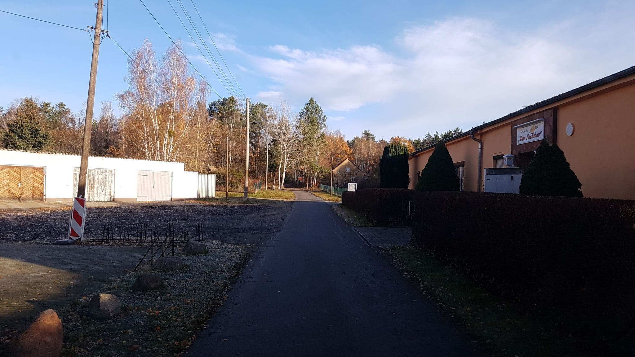 Street view near Pension und Gaststätte Fuchsbau, Sallgast — © dsmm (CC BY-SA · Mapillary)