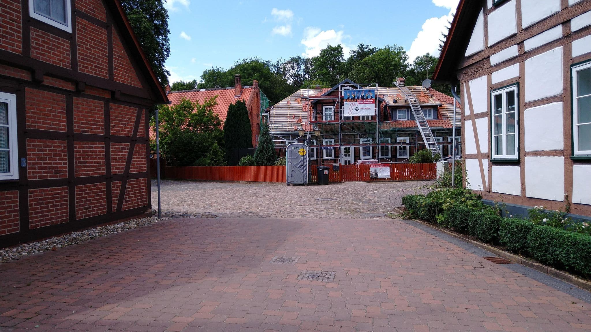 Street view near Hotel Am Kloster, Wienhausen — © Jotam (CC BY-SA · Mapillary)