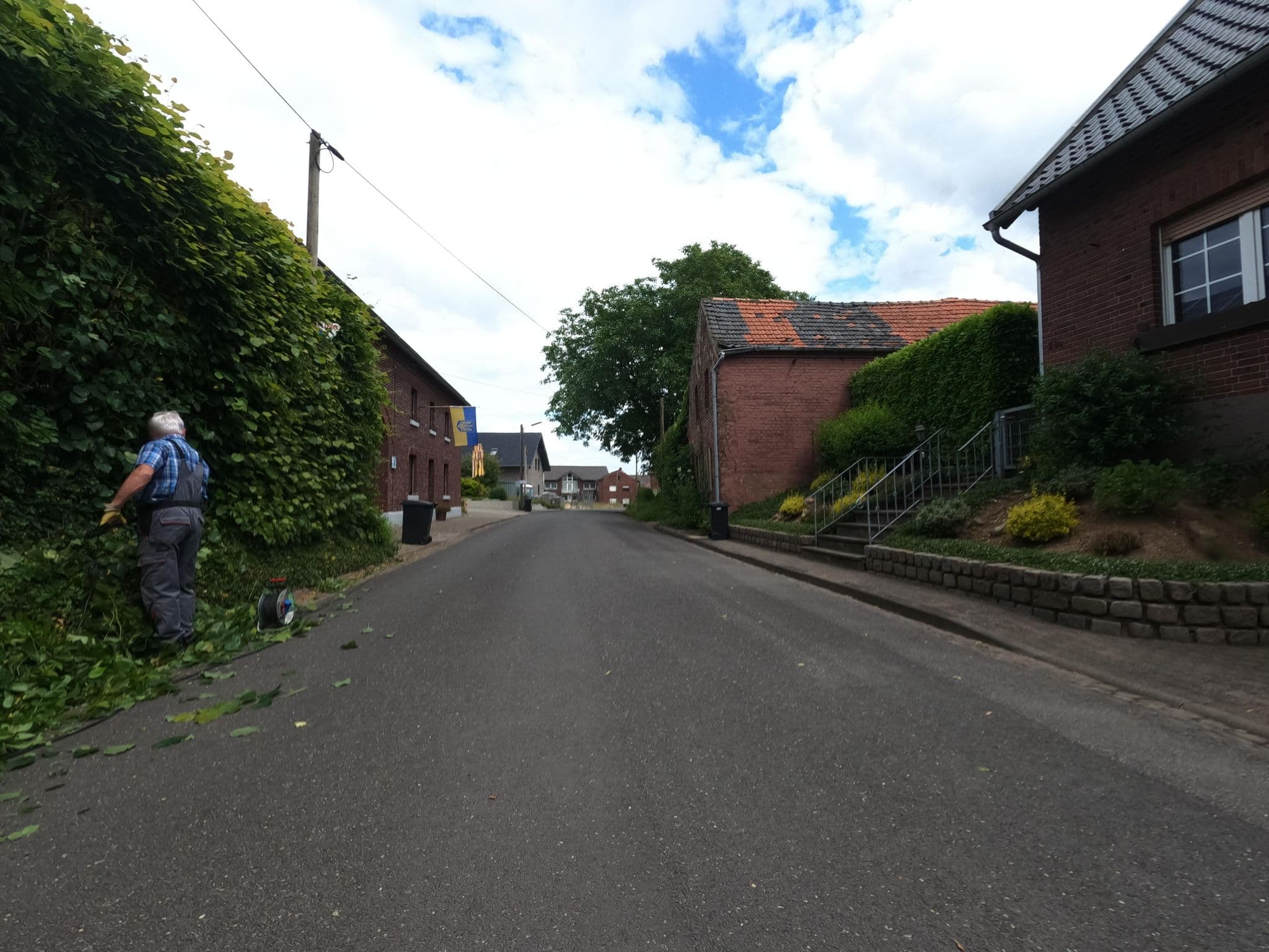 Street view near Cremerhof, Geilenkirchen — © hektor1989 (CC BY-SA · Mapillary)
