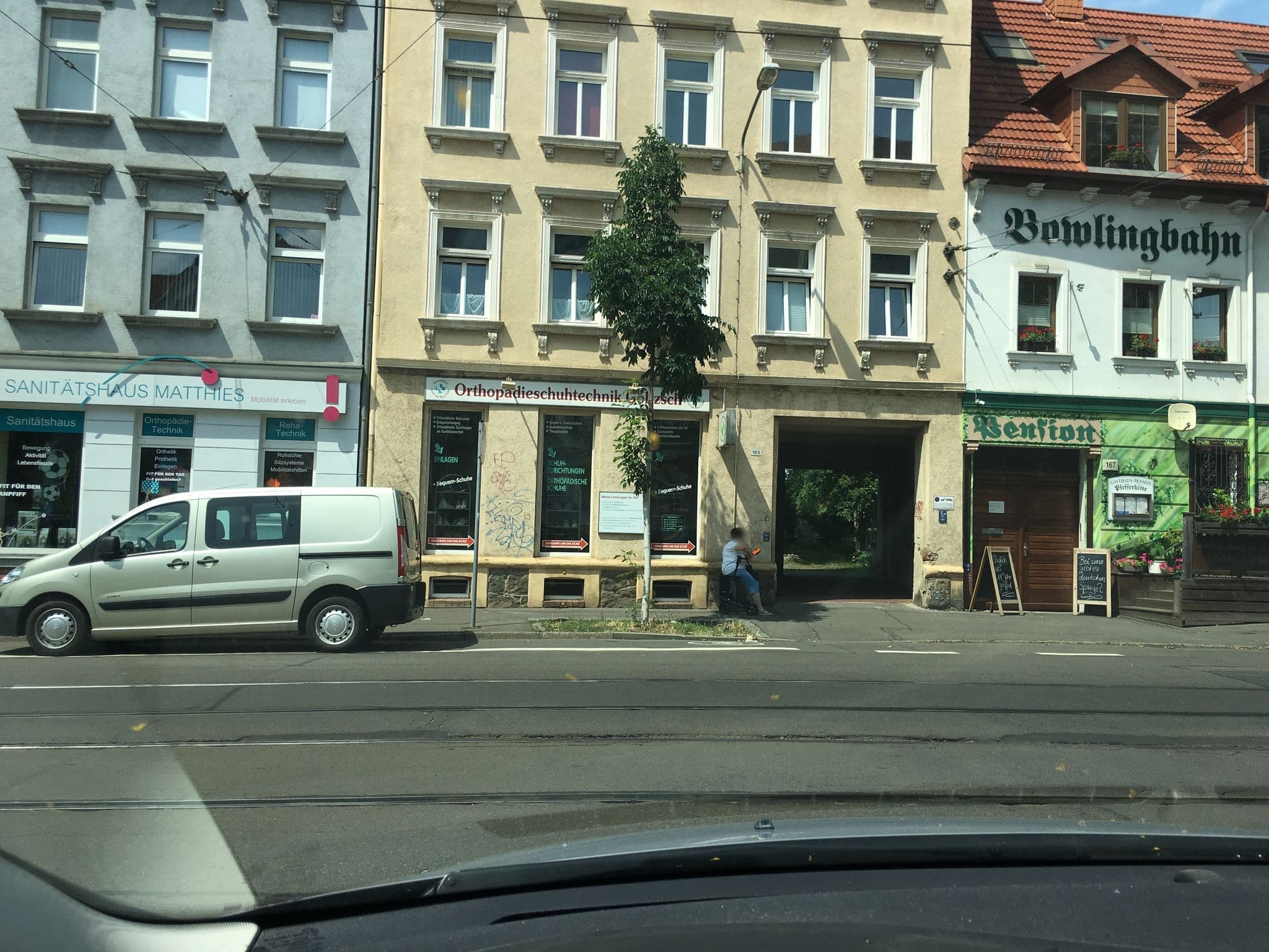 Street view near Gasthaus Neue Pfefferkiste, Leipzig — © bejotel (CC BY-SA · Mapillary)