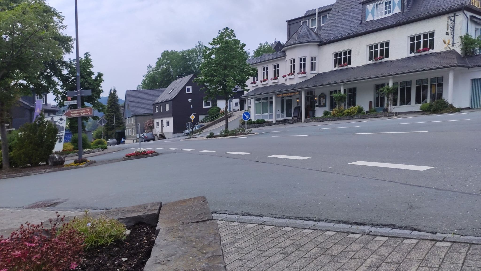 Street view near Hotel Löffler, Winterberg — © ma1pp1er (CC BY-SA · Mapillary)