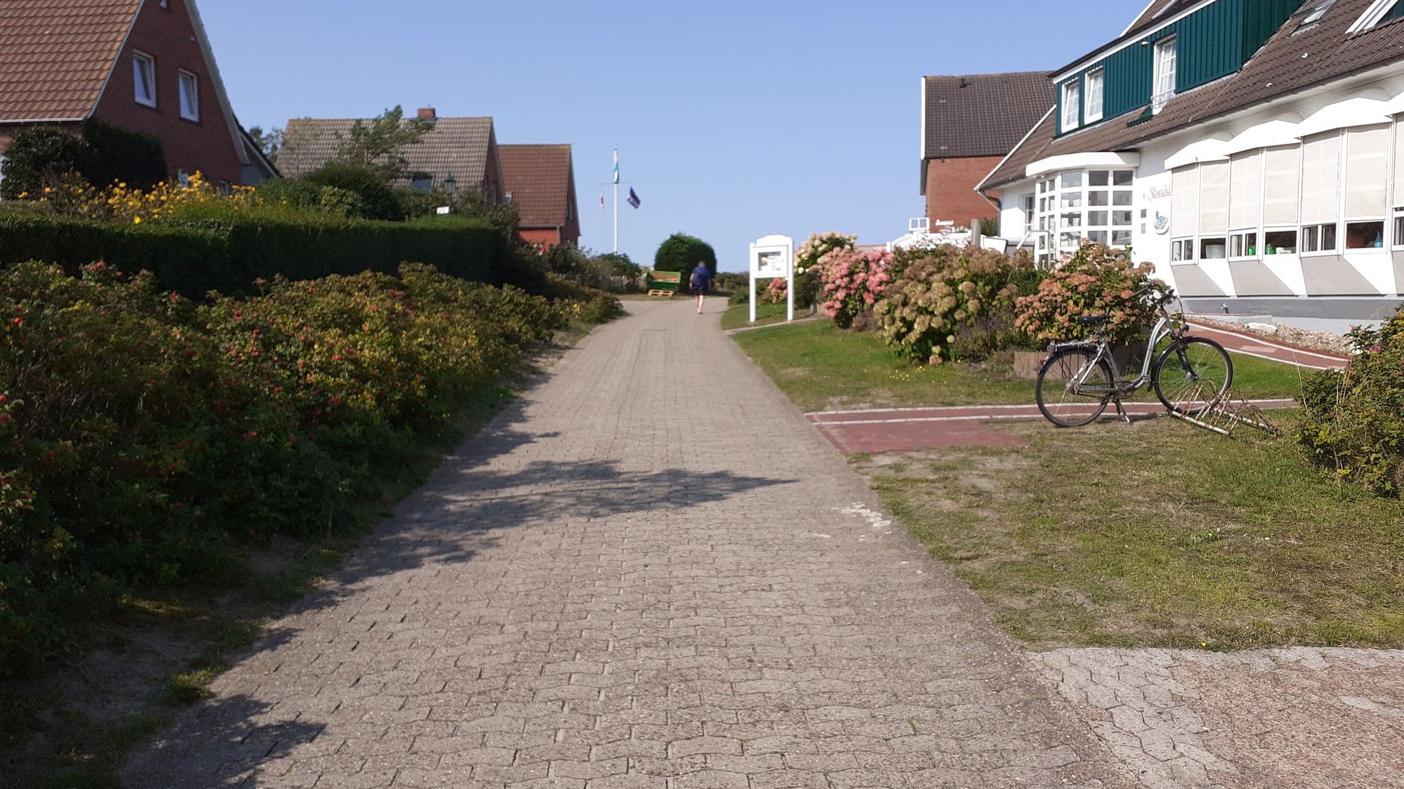 Street view near Hotel Strandidyll, Neuharlingersiel