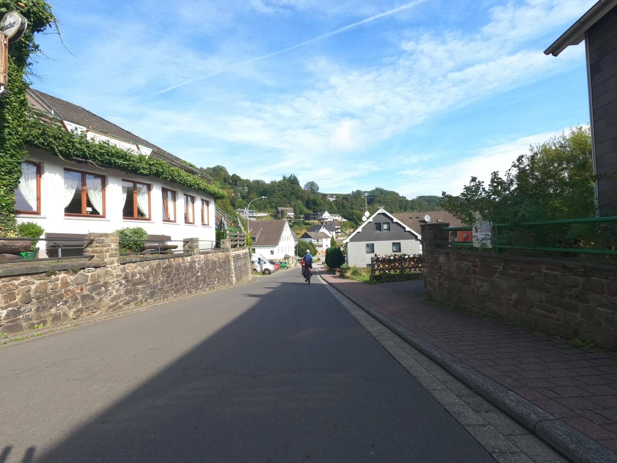 Street view near Zur alten Frische, Heimbach — © hektor1989 (CC BY-SA · Mapillary)
