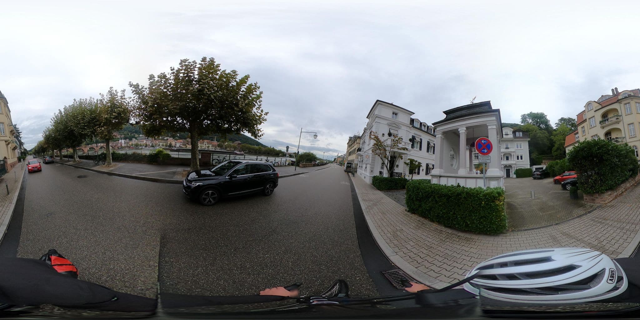Street view near Heidelberg Suites, Heidelberg — © RadNETZ (CC BY-SA · Mapillary)